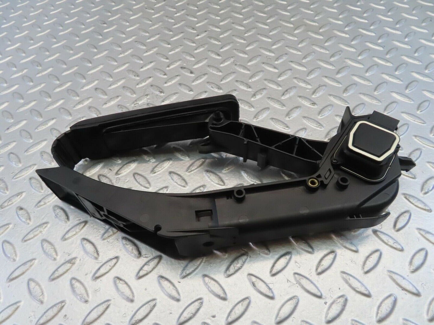 11100 Mercedes-Benz W221 S320 Throttle Accelerator Pedal 2203000104