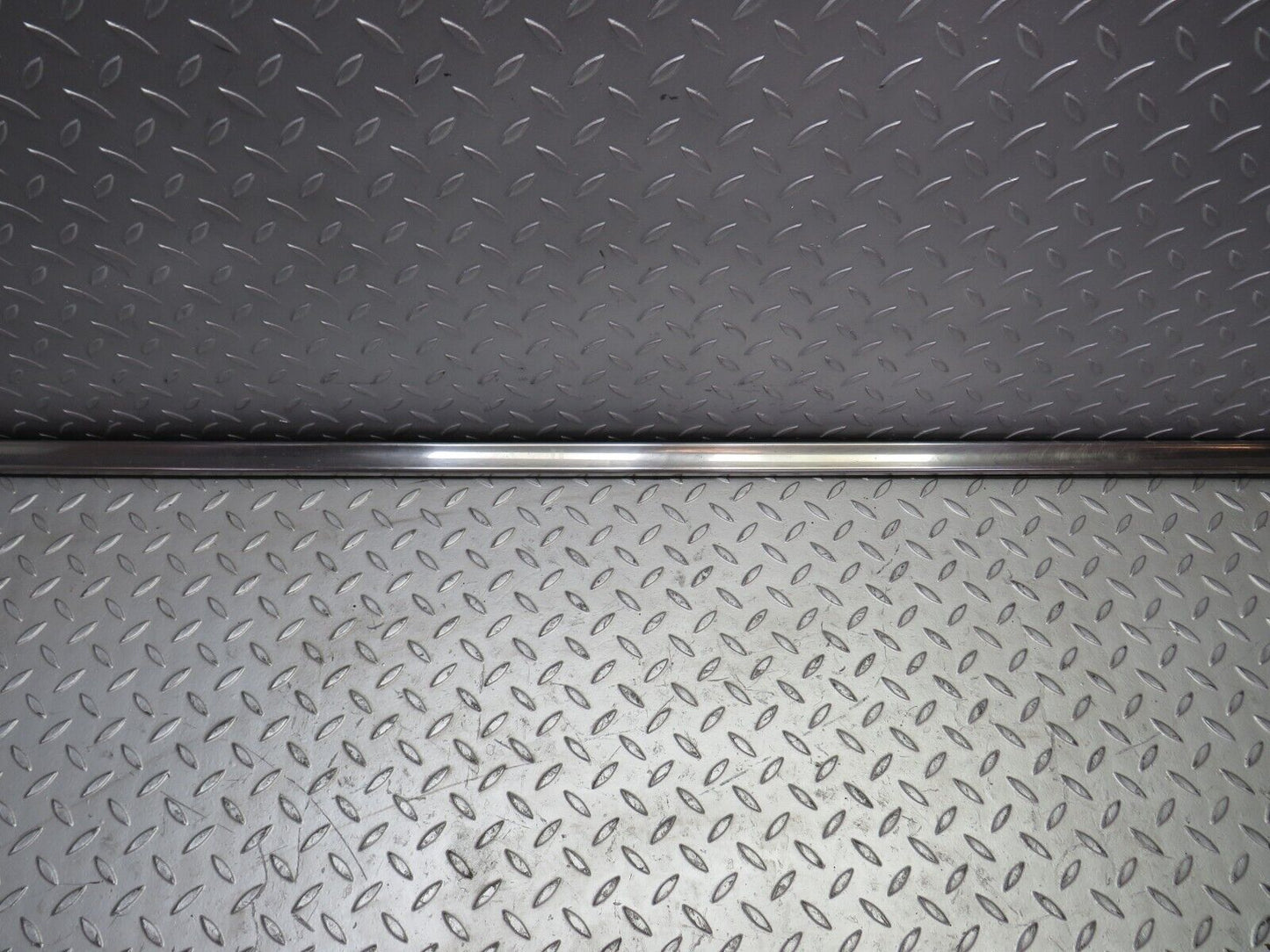 26345 Mercedes-Benz W116 450SE Left Skirt Chrome