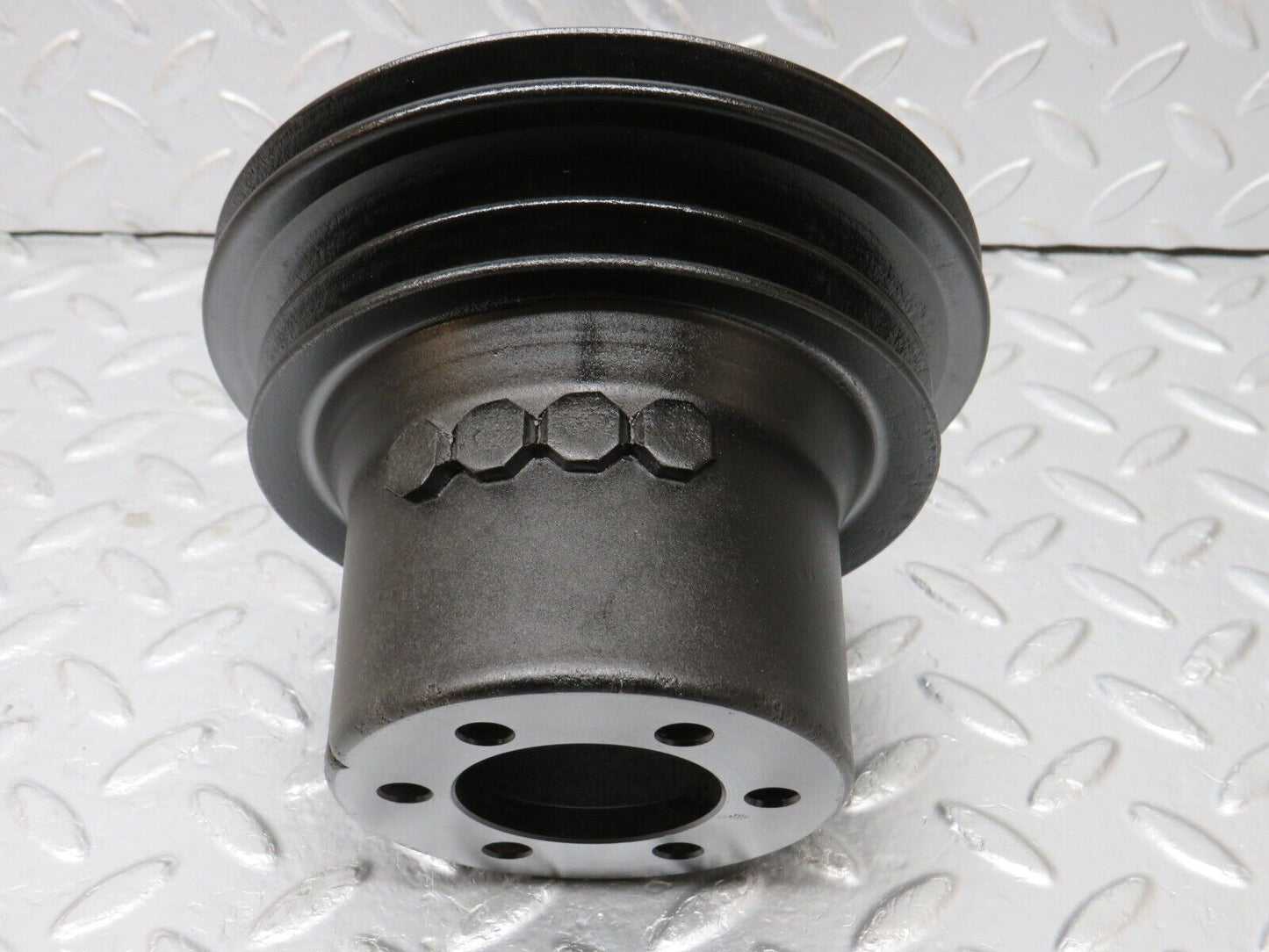 32943 Mercedes-Benz C107 R107 450 V8 Crankshaft Pulley