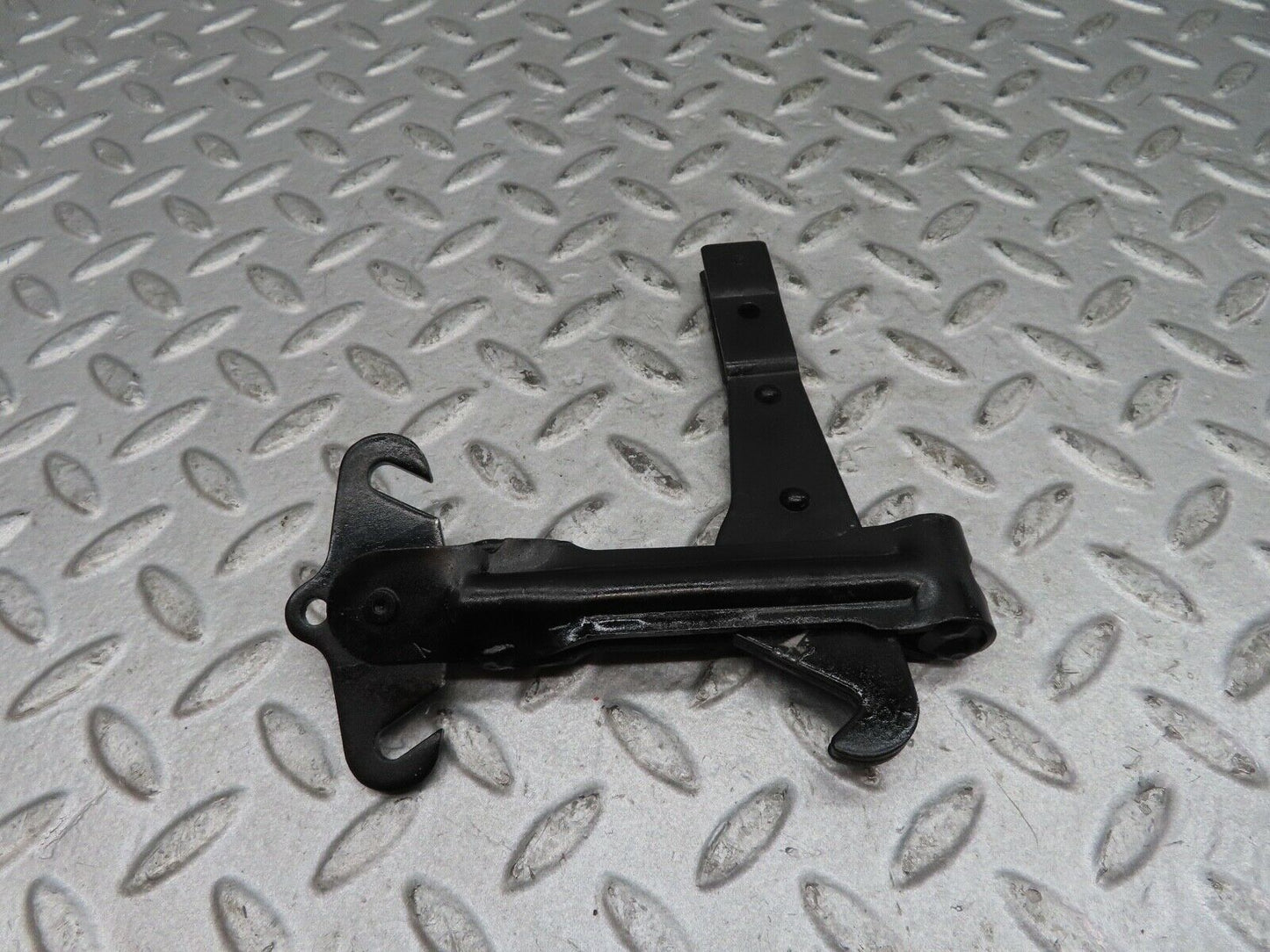 17061 Mercedes-Benz C123 280CE Coupe Handbrake Regulator