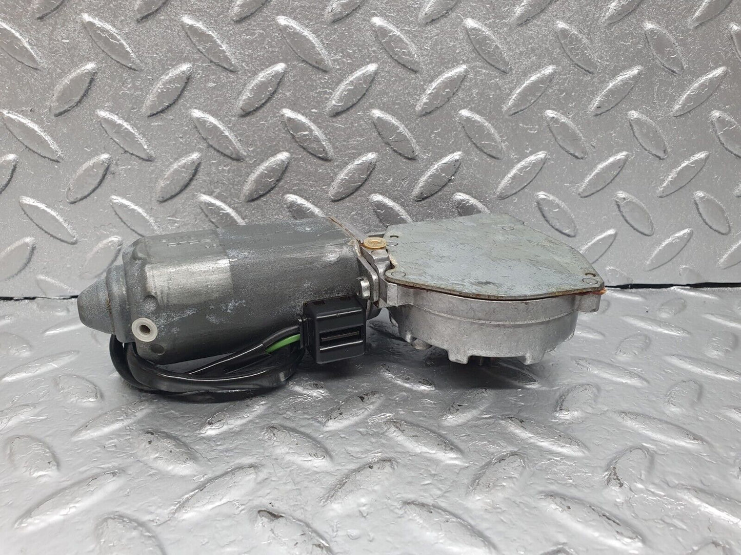 43650 Mercedes-Benz C126 380SEC Coupe Right Door Power Window Regulator Motor Bosch