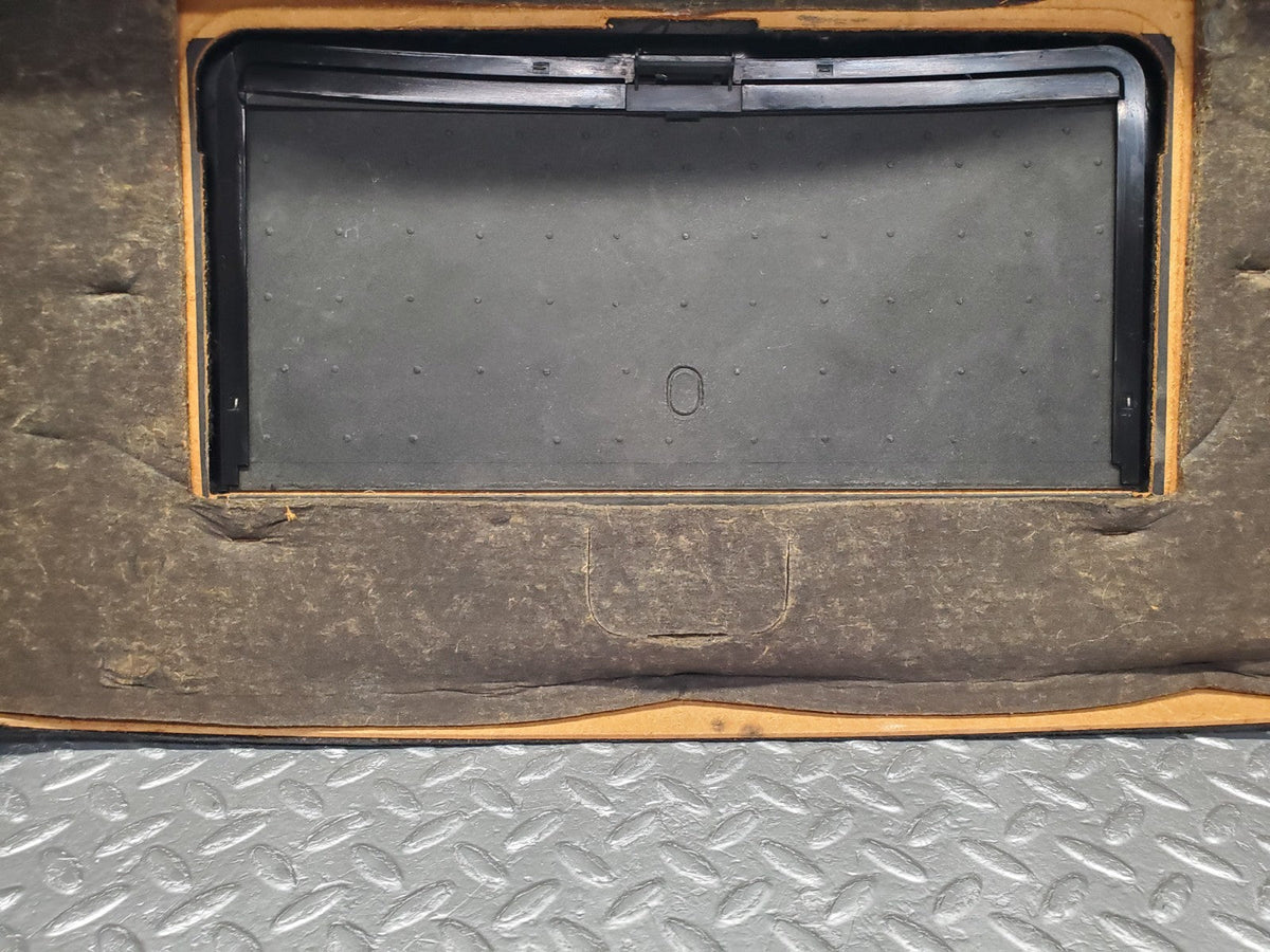 W201 Baby Benz parcel shelf used OEM