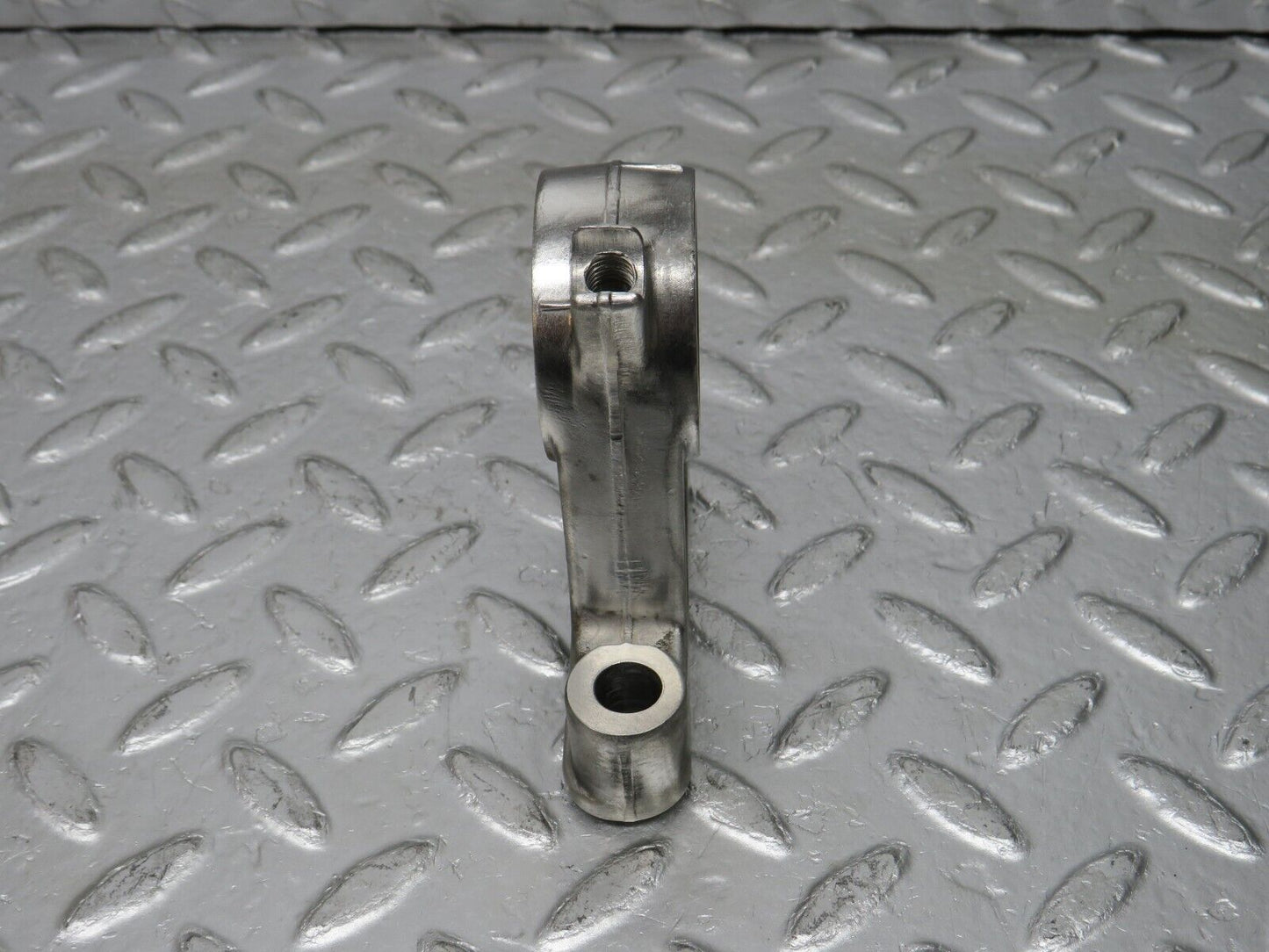 32993 Mercedes-Benz C107 R107 350 V8 Camshaft Tower Bearing 1160511810