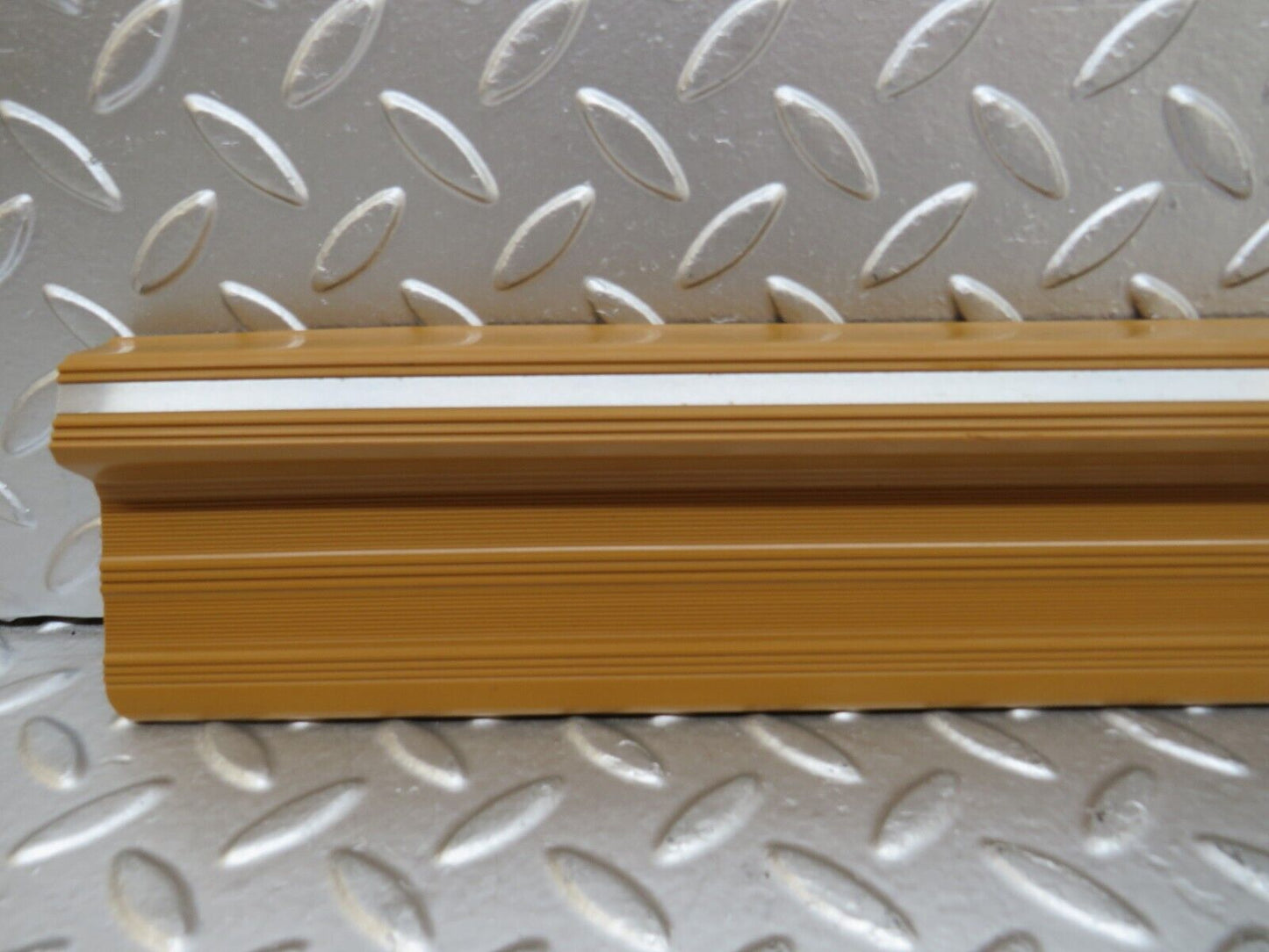 27104 Mercedes-Benz W123 280E Front Left Door Sill