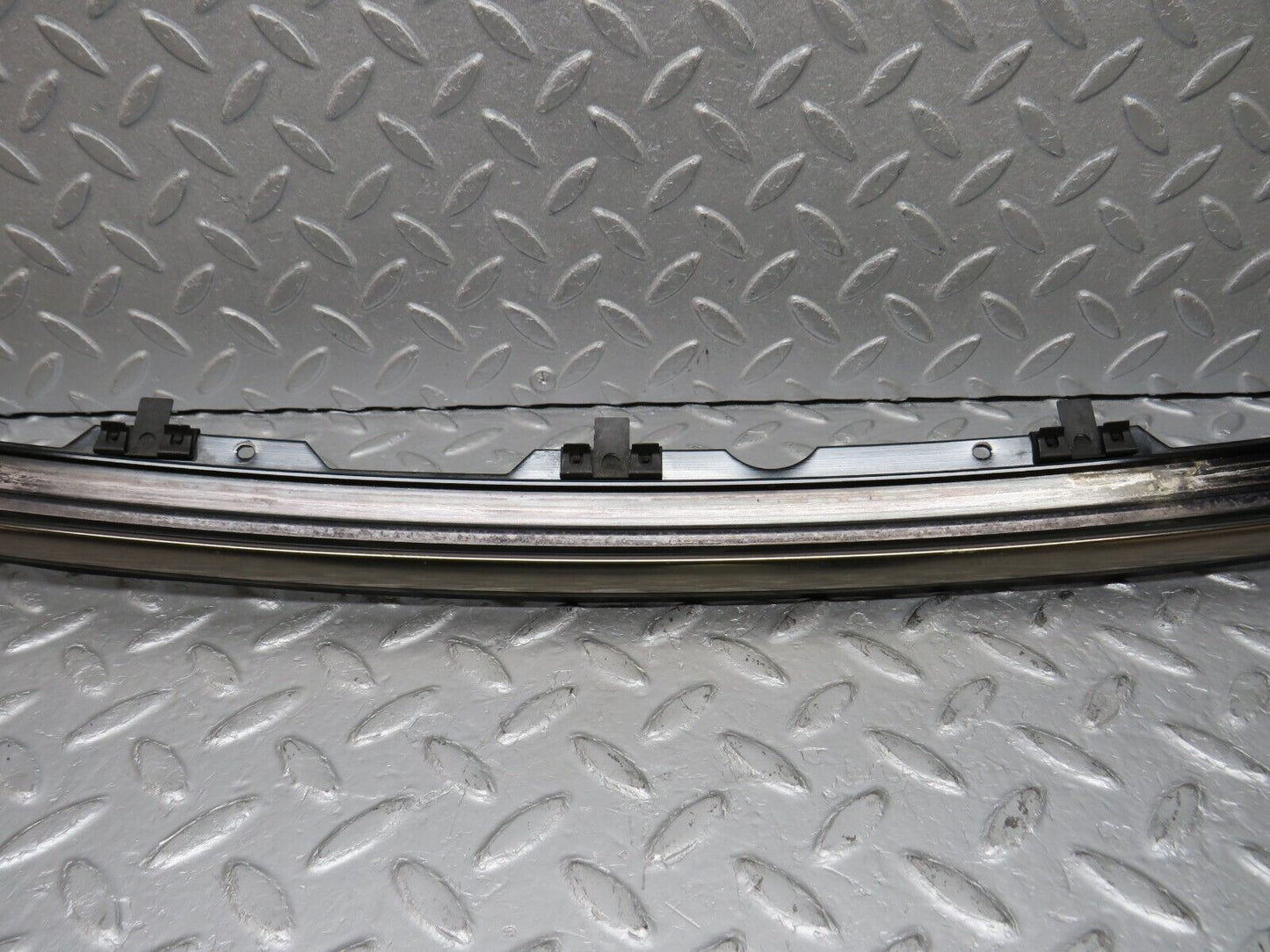 38607 Mercedes-Benz R129 280SL Coupe Front Windscreen Top Chrome Trim