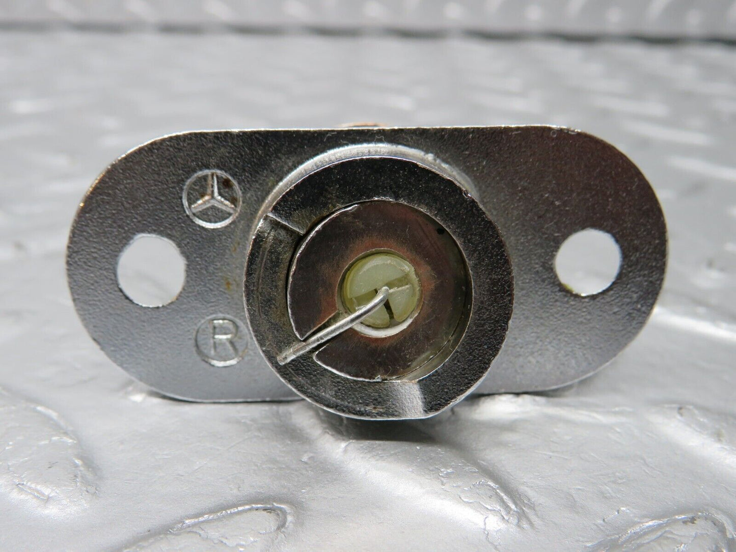 40202 Mercedes-Benz R107 Coupe Soft Top Lock Pair