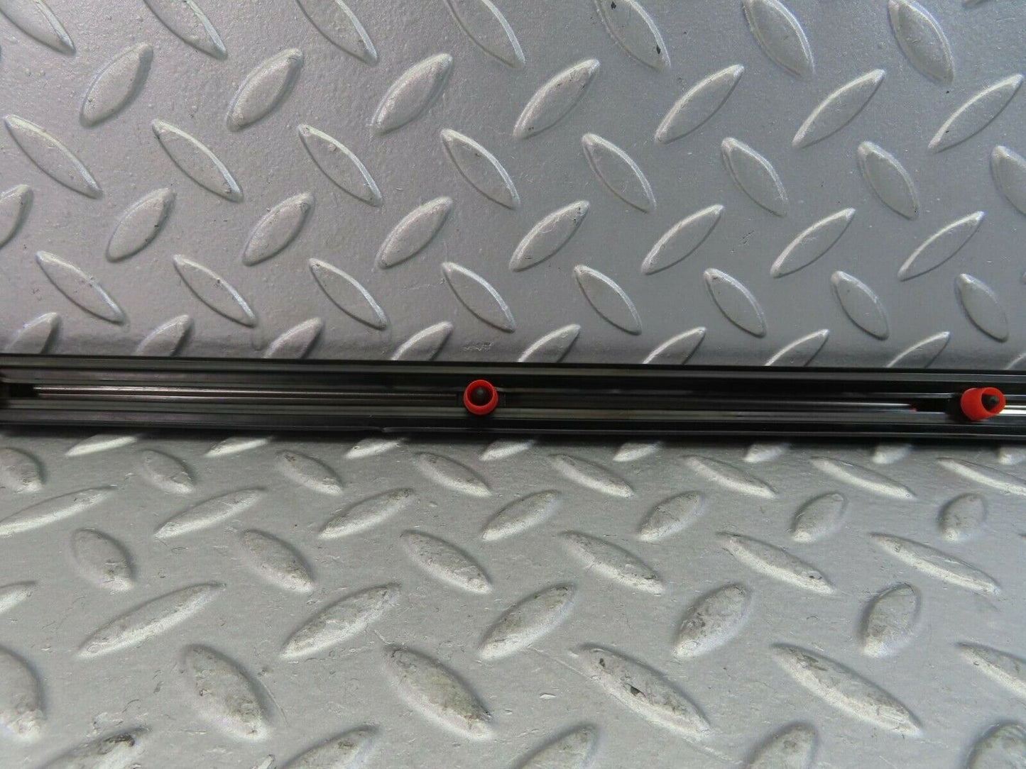 10243 Mercedes-Benz W123 Rear Right Door Centre Moulding Trim
