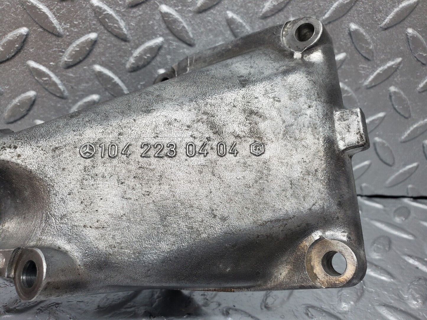 45090 Mercedes-Benz R129 300SL Coupe Engine Mount Bracket Left Side 1042230404