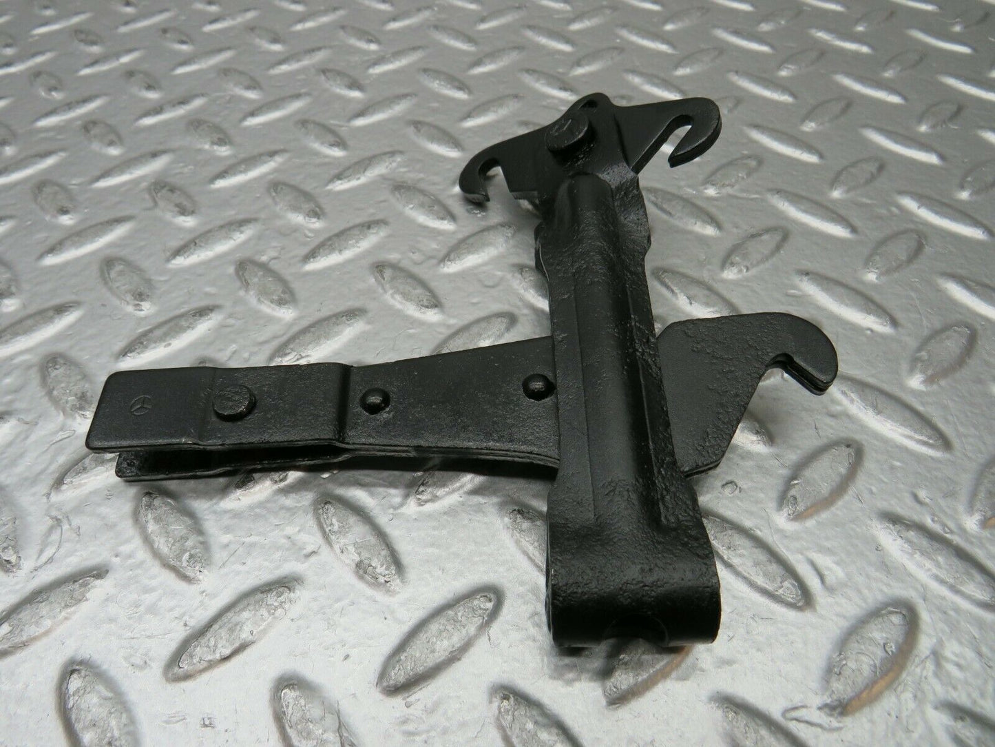 23137 Mercedes-Benz C123 230CE Coupe Handbrake Regulator