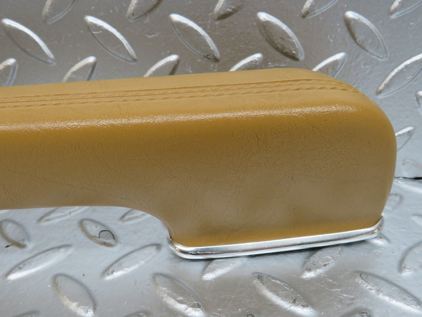 25439 Mercedes-Benz W123 200 Interior Door Handle Rear Left