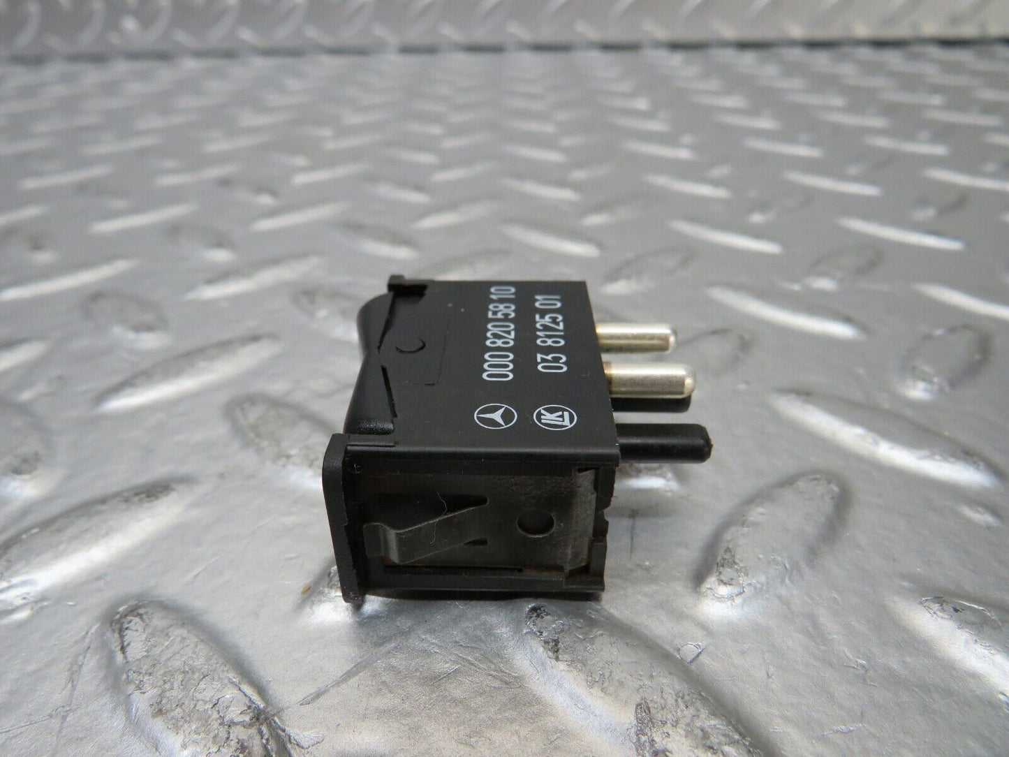 25344 Mercedes-Benz W201 190D Interior Dome Light Switch 0008205810