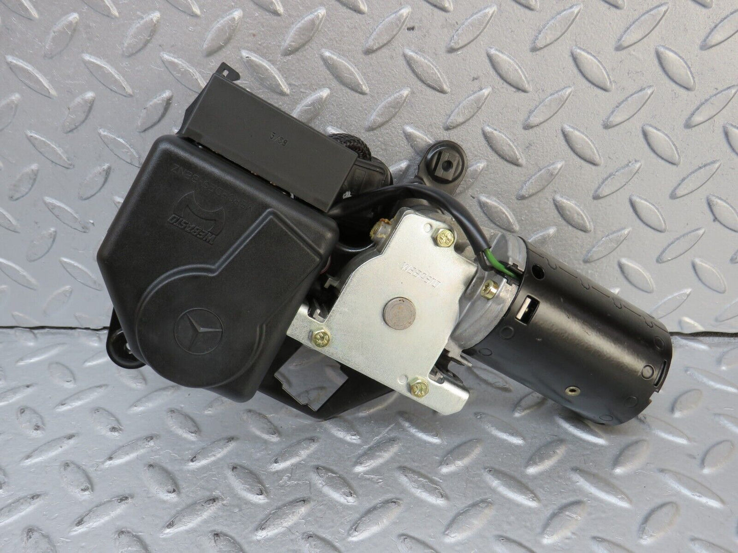 36526 Mercedes-Benz W201 190E 2.0L Sunroof Motor Webasto With Relay 0390251693 1248210047