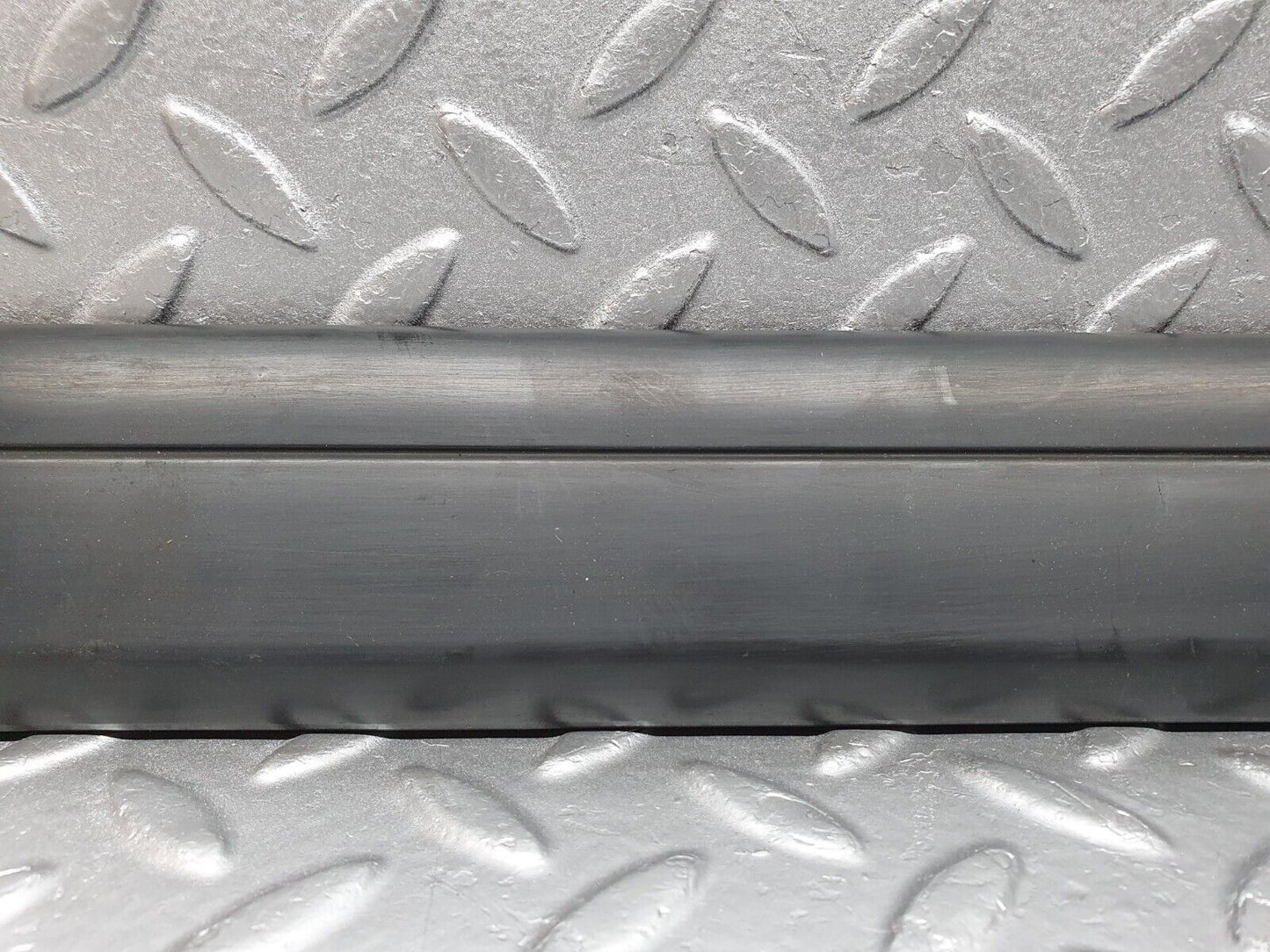 41685 Mercedes-Benz W124 200E Front Left Door Lower Moulding Trim