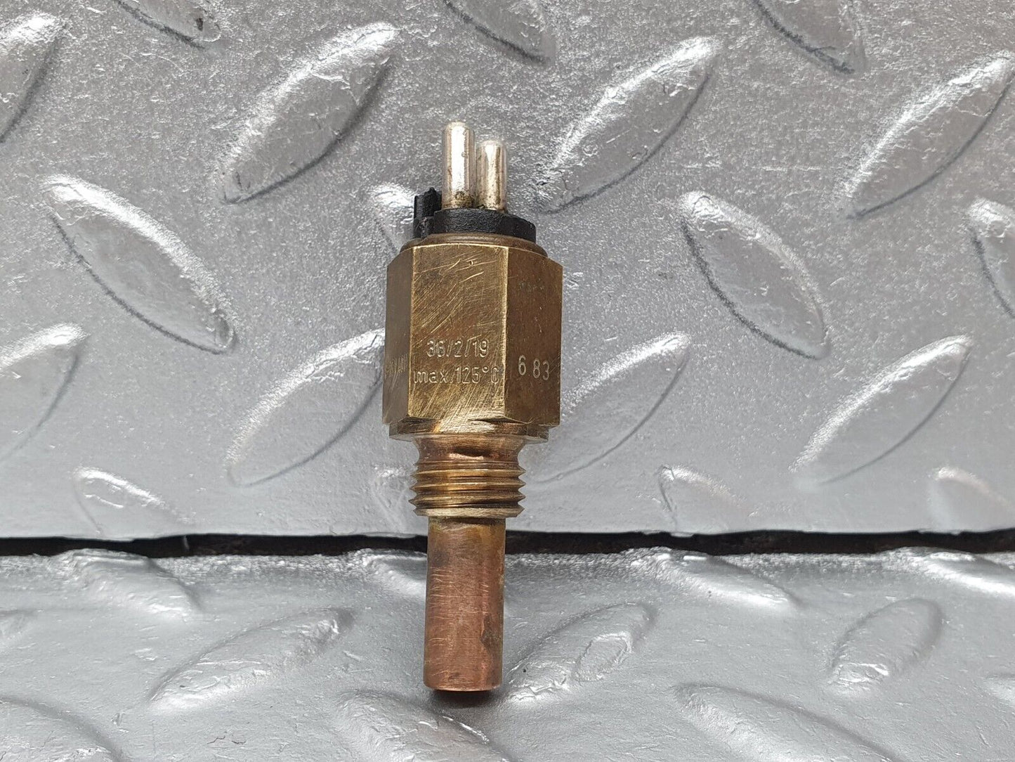 41331 Mercedes-Benz W123 280E Temperature Sensor VDO