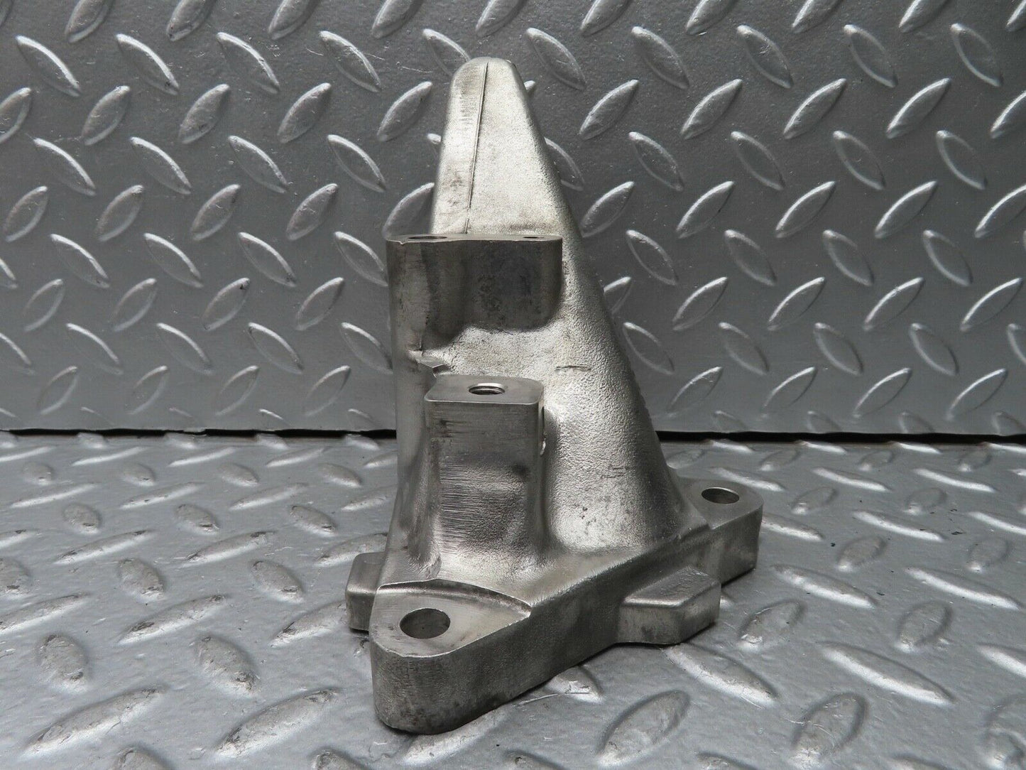 21291 Mercedes-Benz W123 230E Engine Mount Bracket Left Side 1022230504