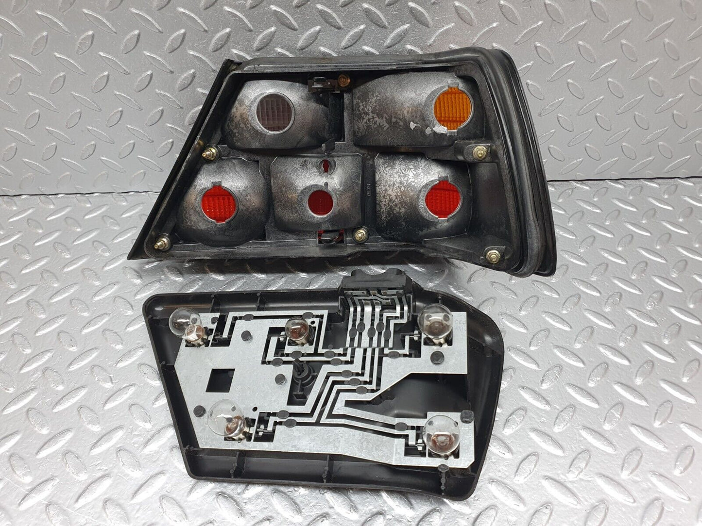 41435 Mercedes-Benz W124 200E Tail Light Left Side Hella 7R0153373