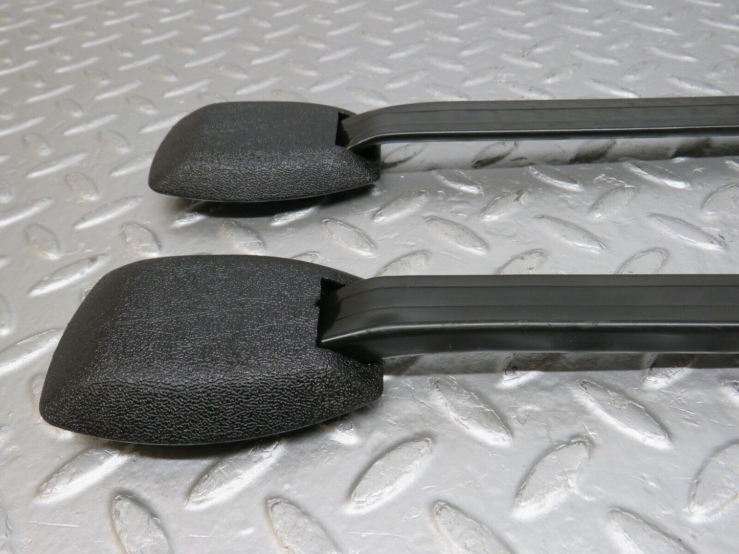 33767 Mercedes-Benz W201 190E 2.0L Seat Belt Runner Pair 2019190920