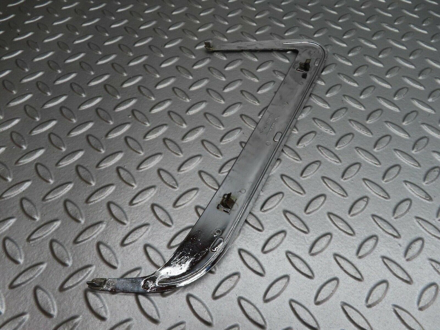 13070 Mercedes-Benz W111 220S C Pillar Chrome Trim Left Side 1116900389
