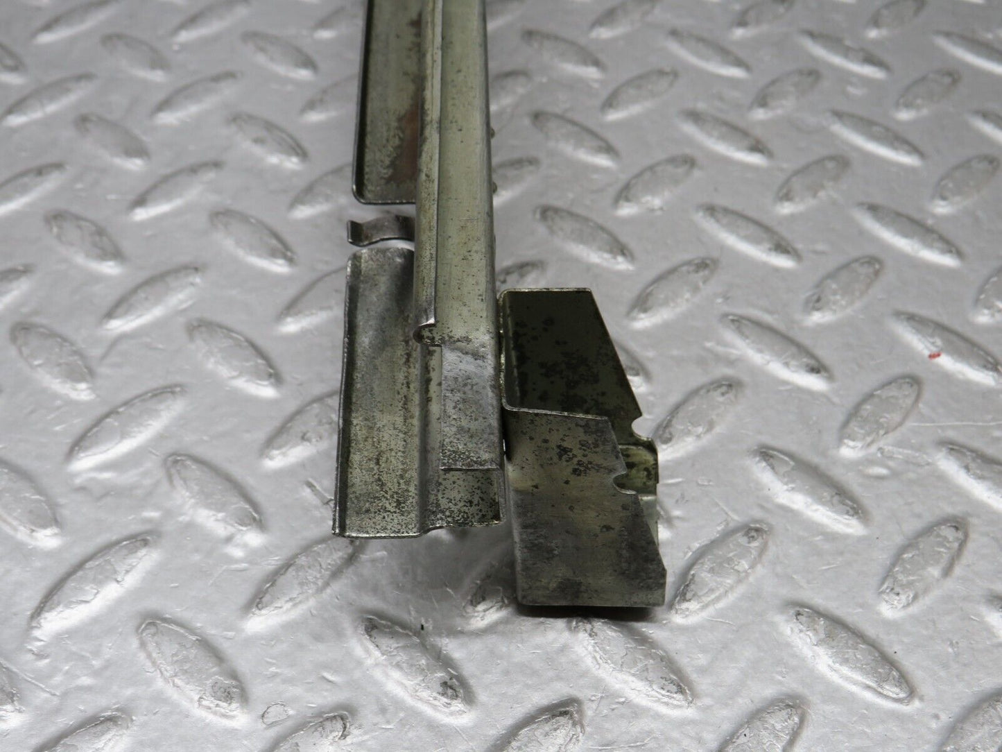 35861 Mercedes-Benz W108 Front Right Door Window Channel