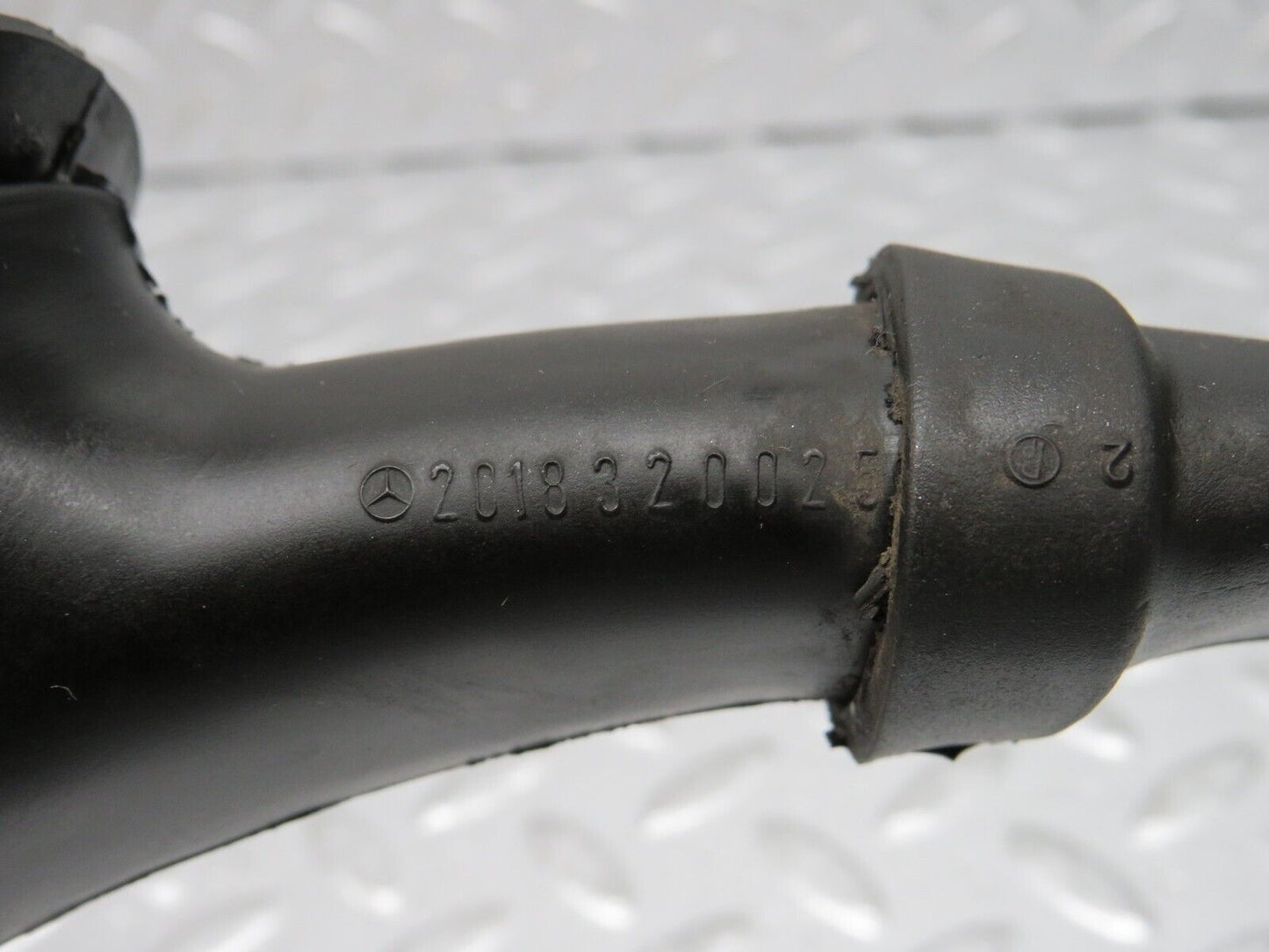 30665 Mercedes-Benz W201 190E Heater Water Drain 2018320025