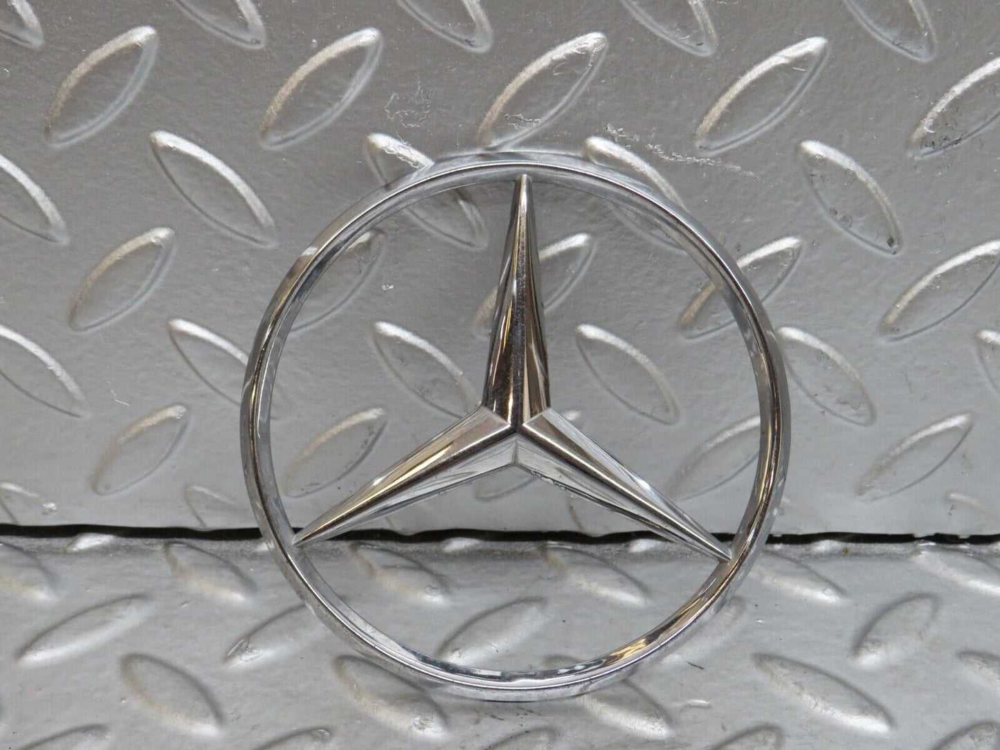 29474 Mercedes-Benz W124 230E Chrome Rear Emblem 2017580058