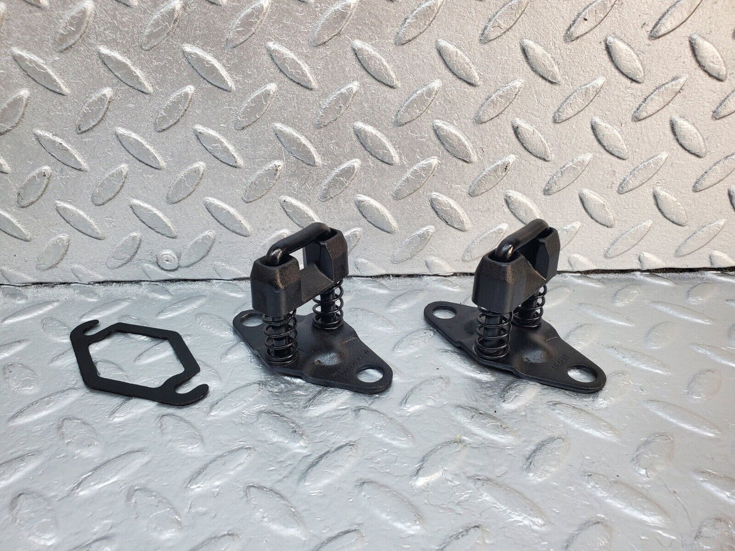 45948 Mercedes-Benz W126 420SE Bonnet Lock Catch Pair 1268800060