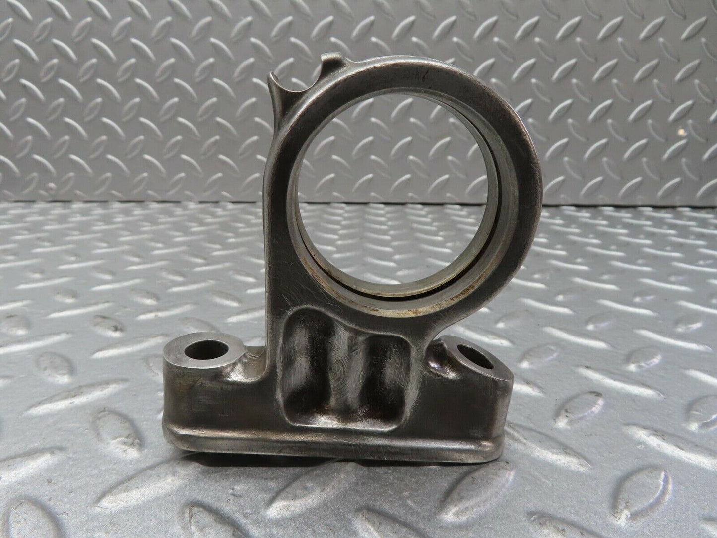 13358 Mercedes-Benz C107 350SLC Coupe Camshaft Tower Bearing
