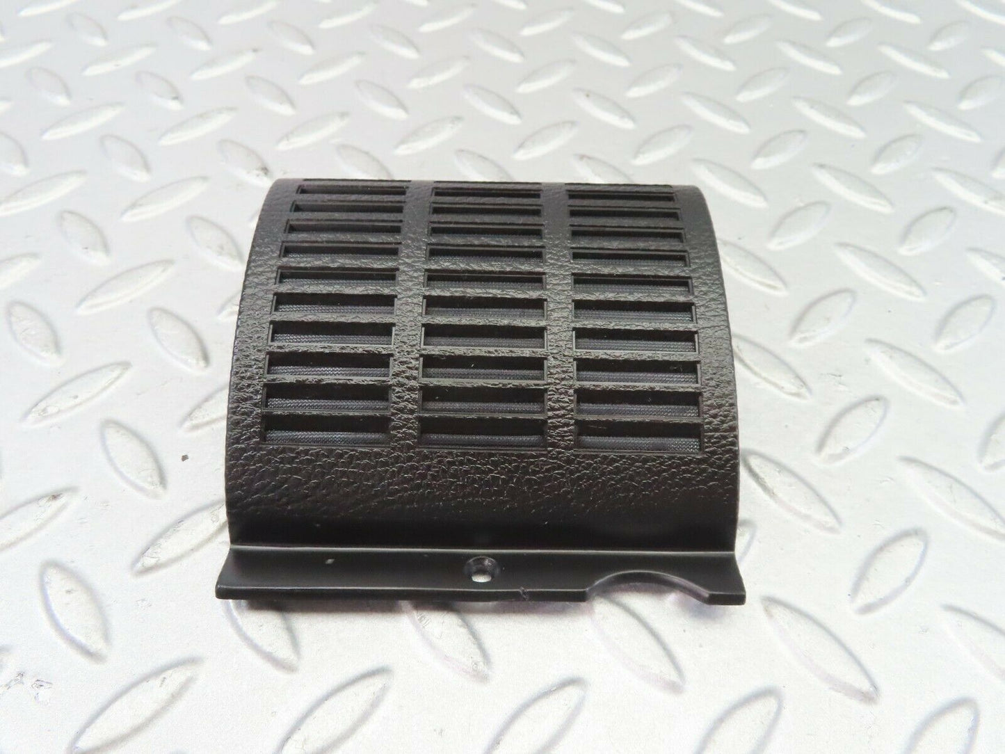7451 Mercedes-Benz W116 450SE Dashboard Speaker Cover Grill Left 1166801539