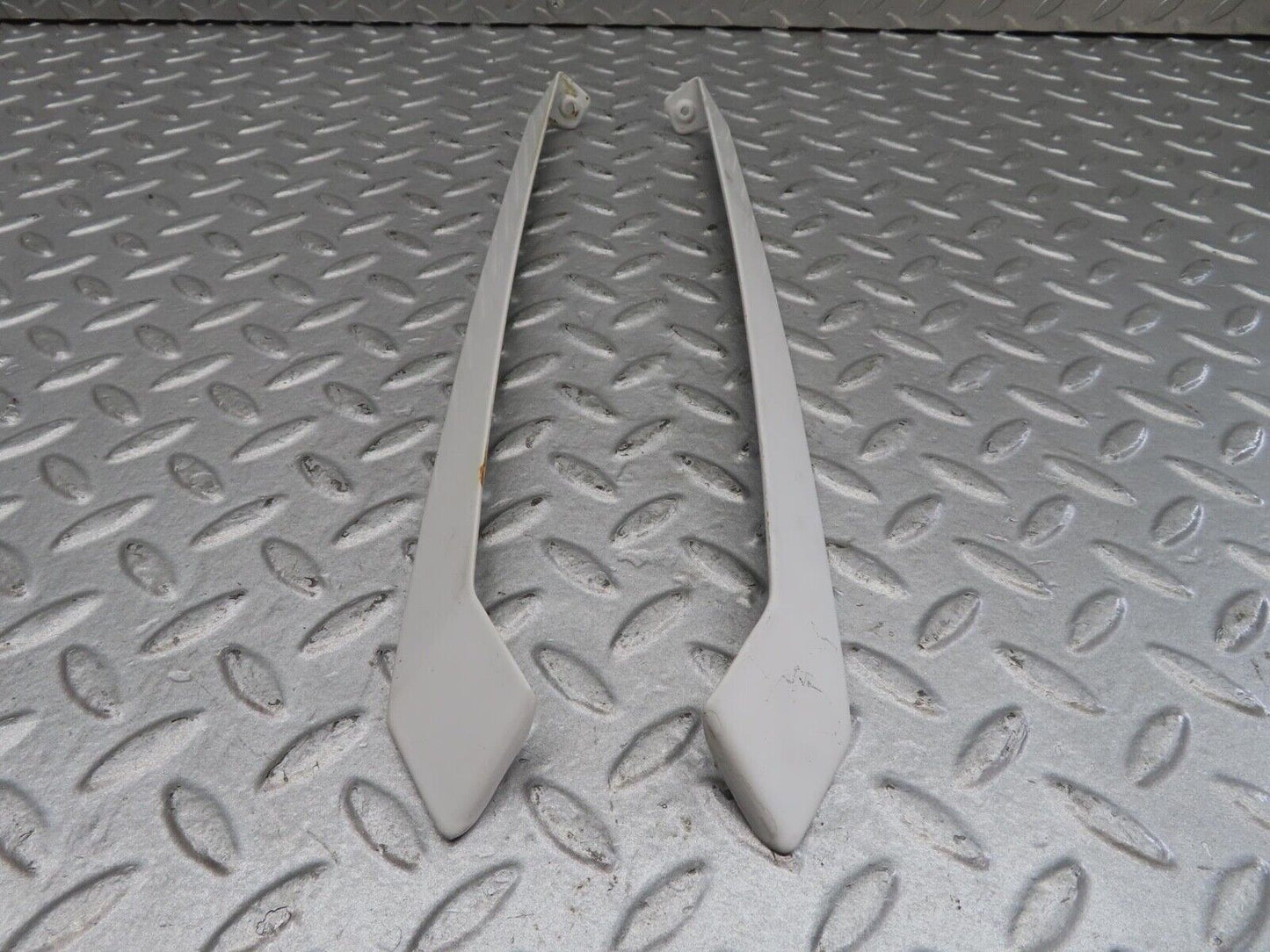 16439 Mercedes-Benz W124 260E C Pillar Lower Moulding Trim