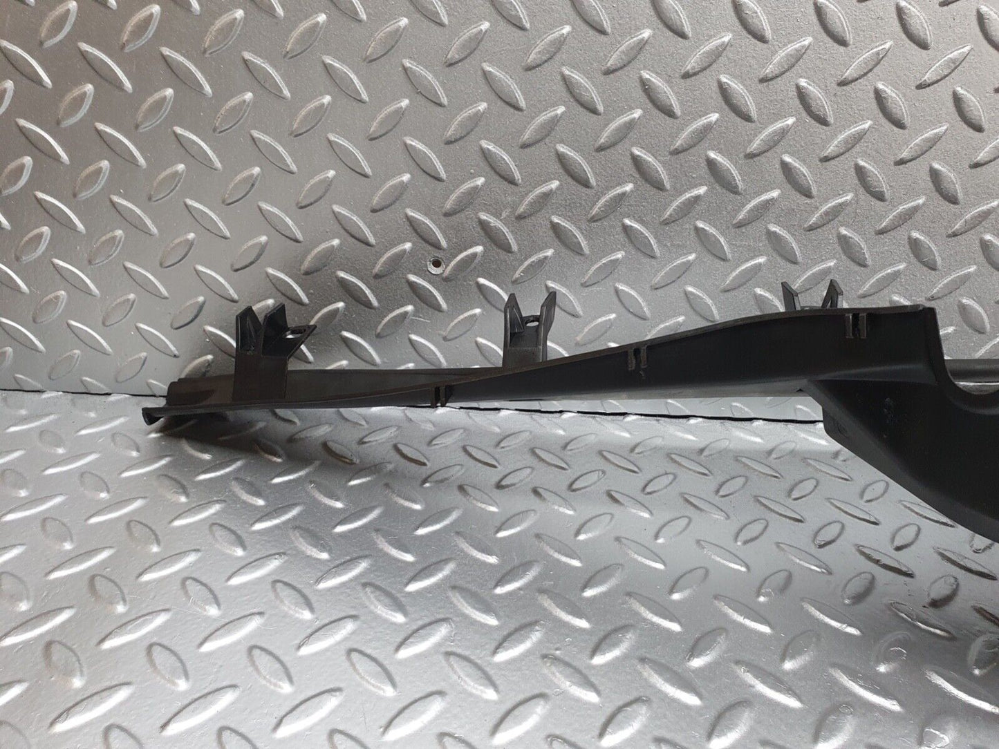 42001 Mercedes-Benz W202 C200 Air Duct 2028300144