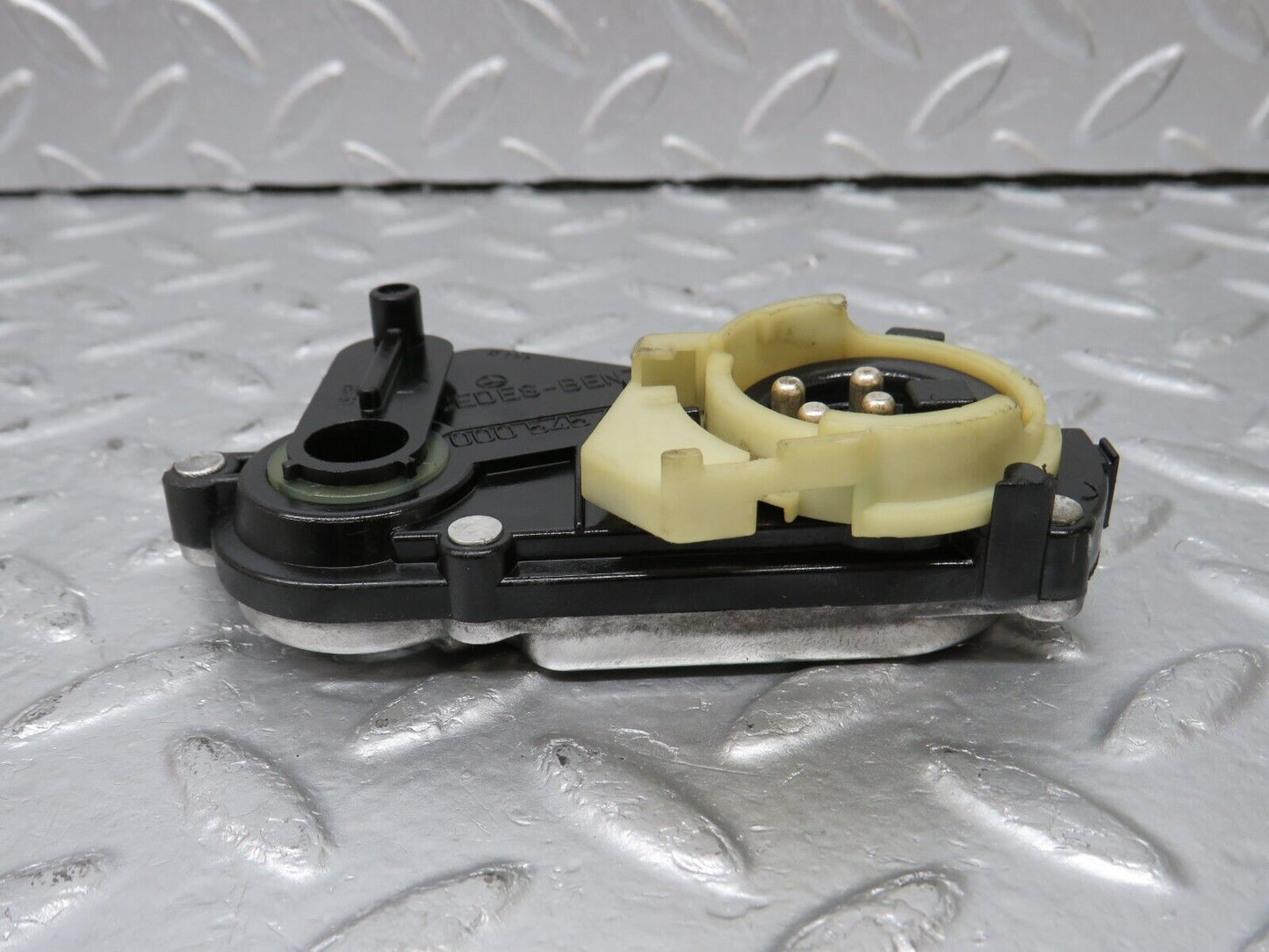 34532 Mercedes-Benz C126 380SEC Coupe Reverse Light Switch 0005454906 04854300