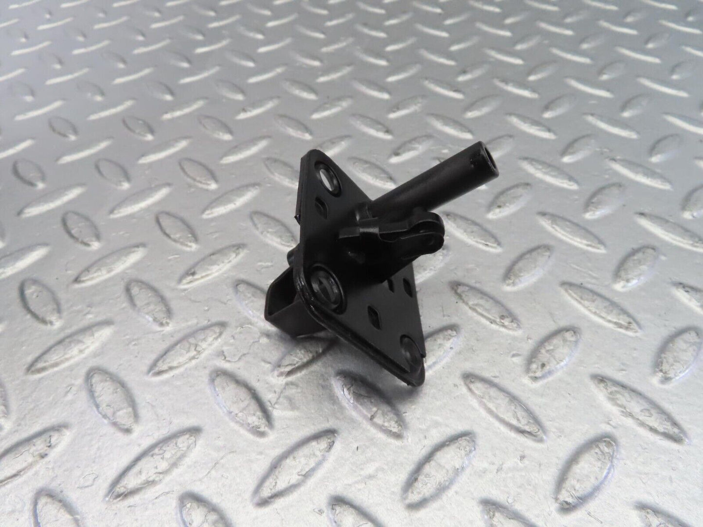 39375 Mercedes-Benz W123 230E Bonnet Lock Catch