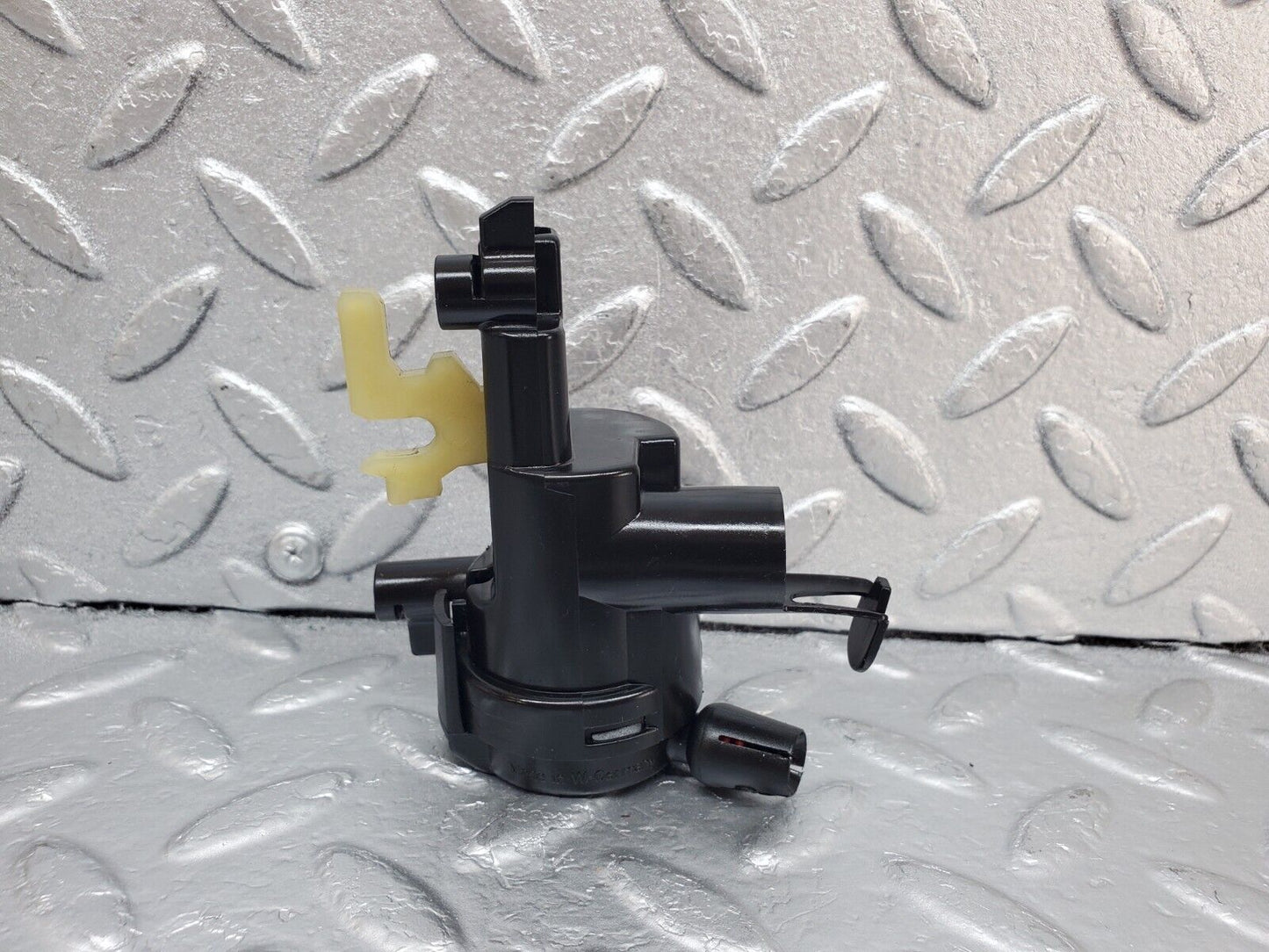 44940 Mercedes-Benz R129 300SL Coupe Trunk Lock Vacuum Actuator