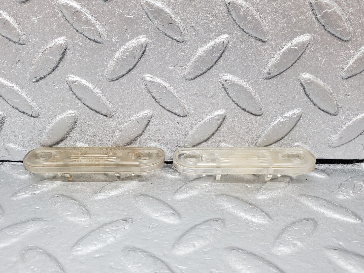 45852 Mercedes-Benz W126 420SE Number Plate Light 2X 1268200056