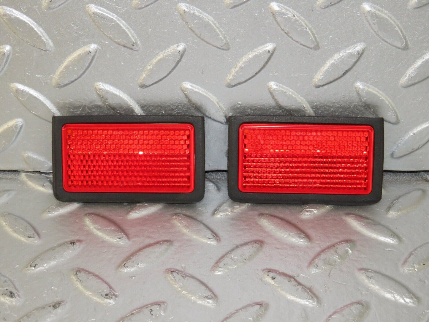 33962 Mercedes-Benz W126 380SE Door Reflector 1268200074