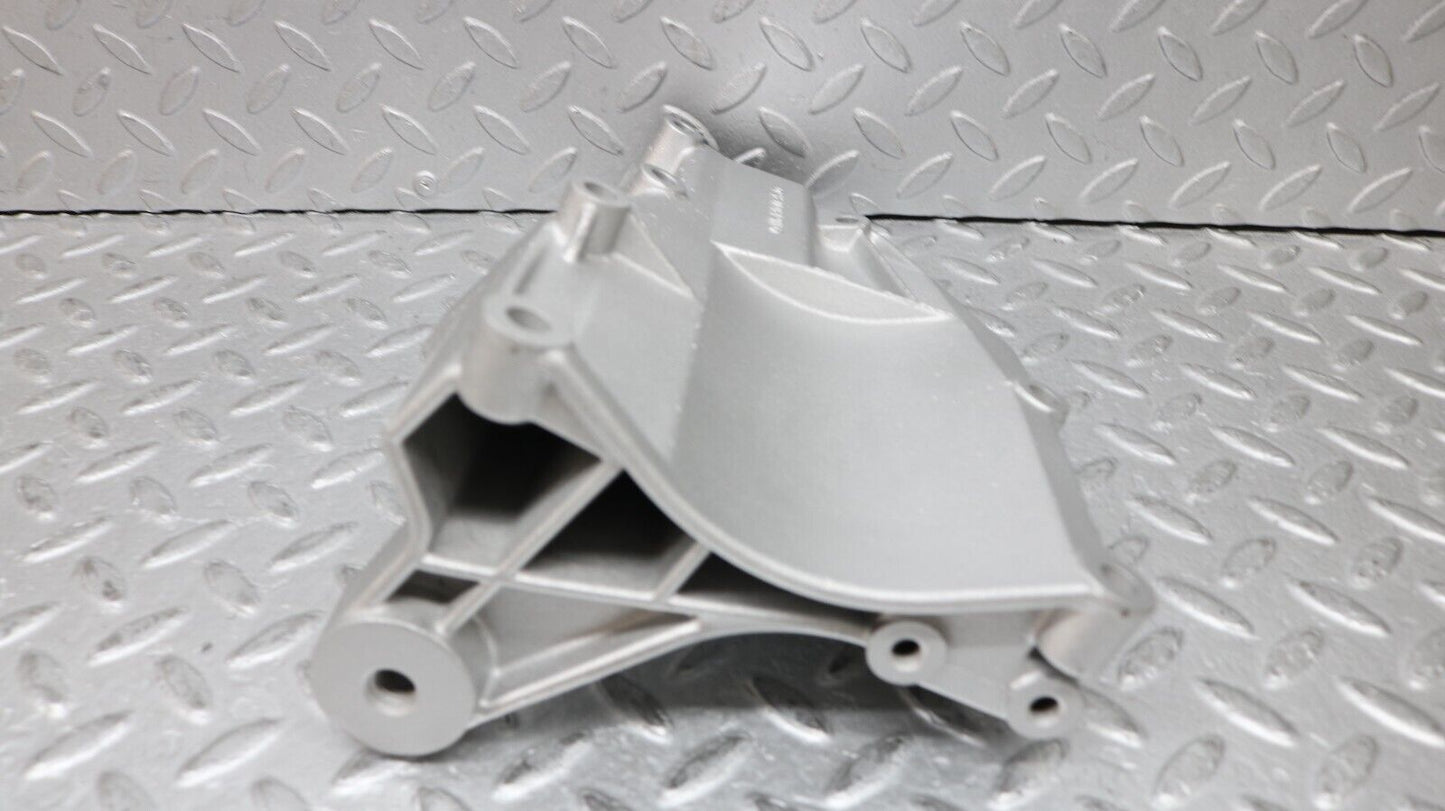 37240 Mercedes-Benz C126 420SEC Coupe Air Conditioning Compressor Bracket 1161301035