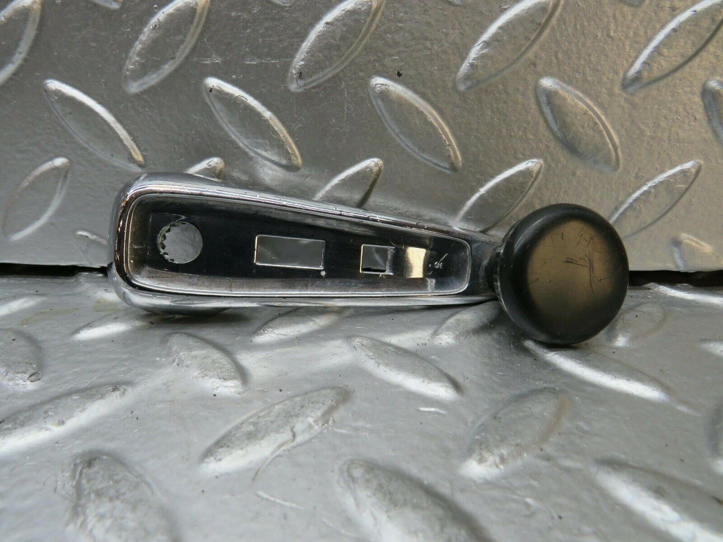 22991 Mercedes-Benz C123 230CE Coupe Window Lifter Crank Handle