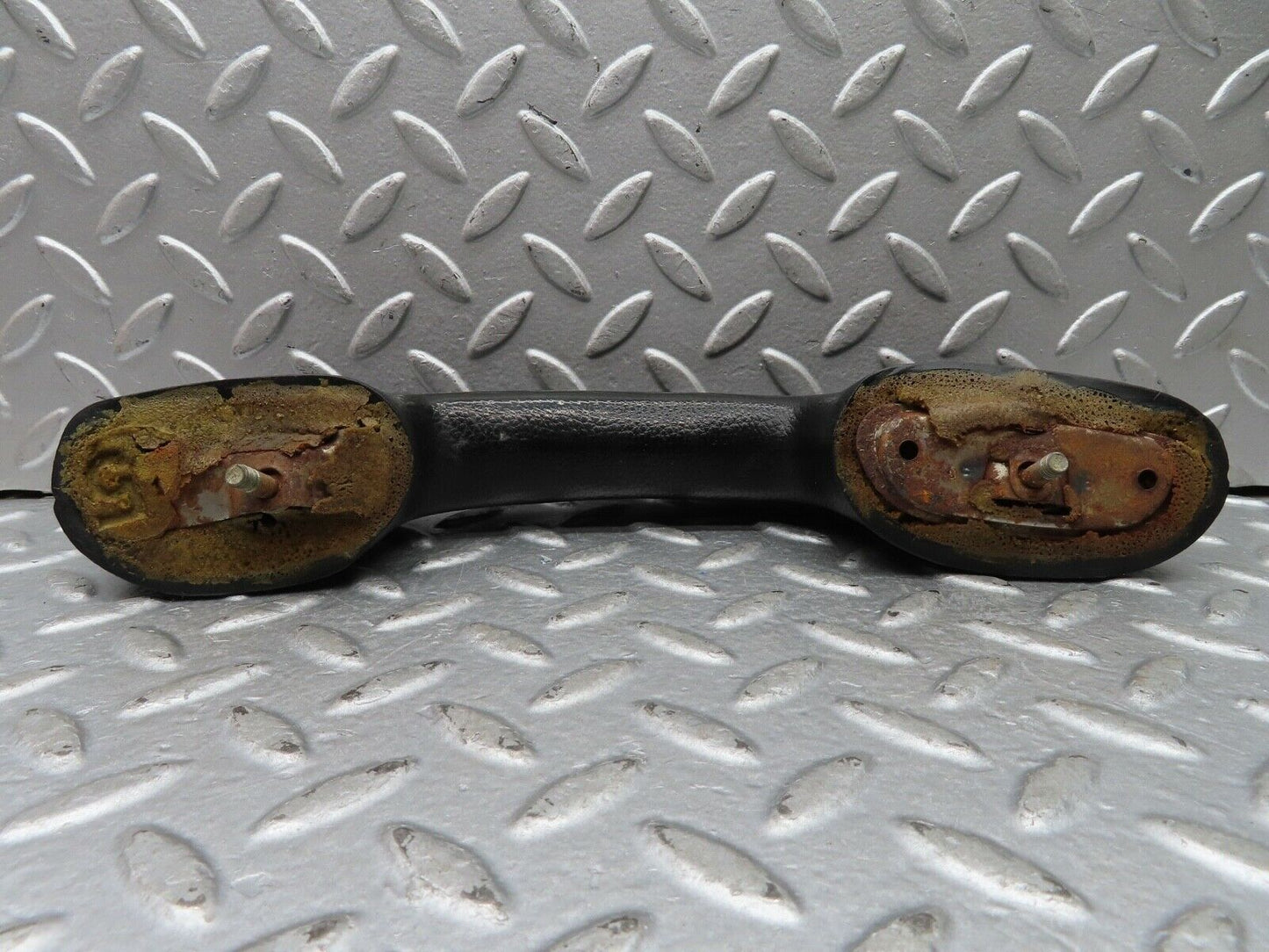 18927 Mercedes-Benz W115 Interior Door Handle Front Right Black