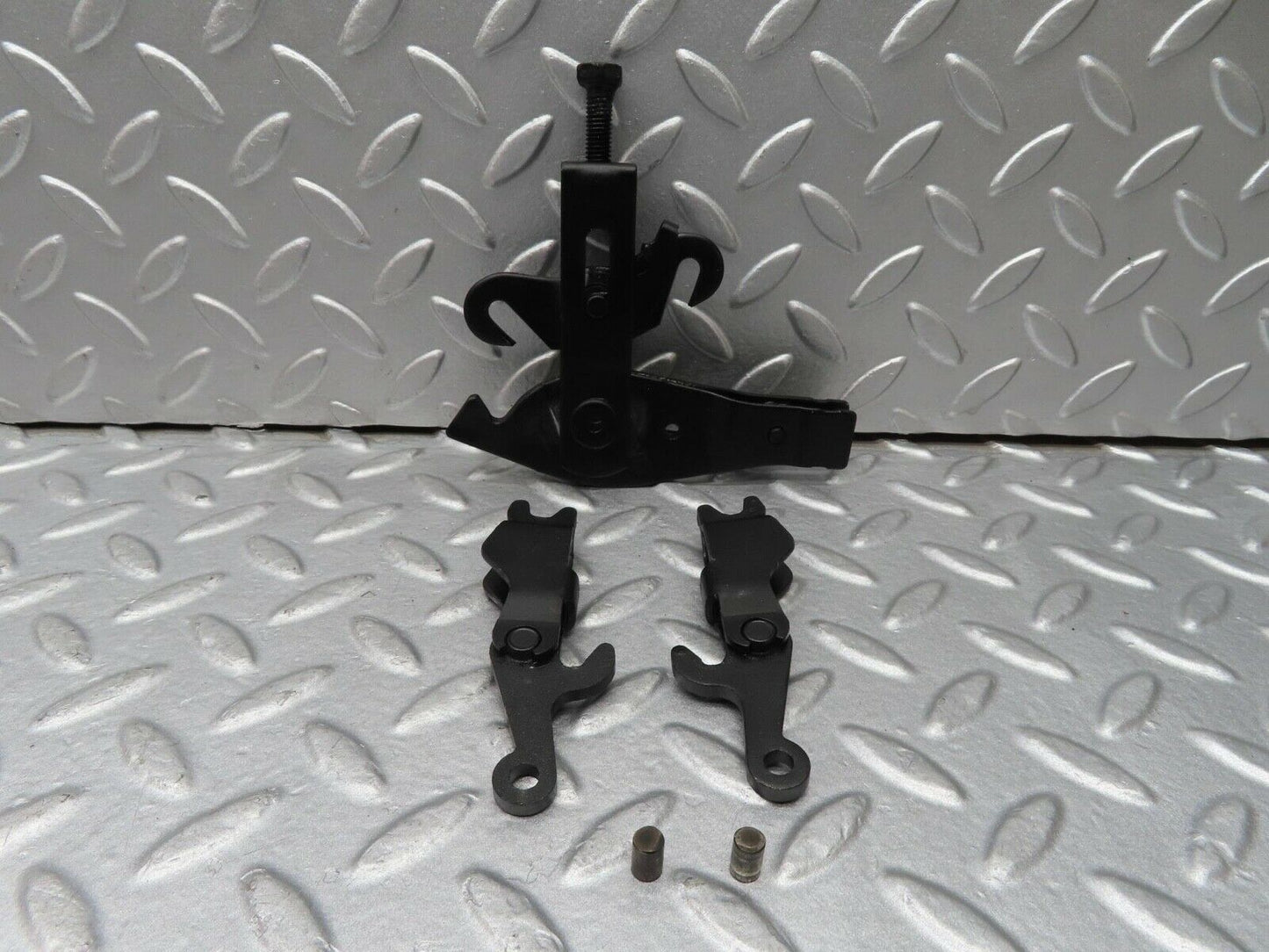 16505 Mercedes-Benz W124 260E Handbrake Regulator