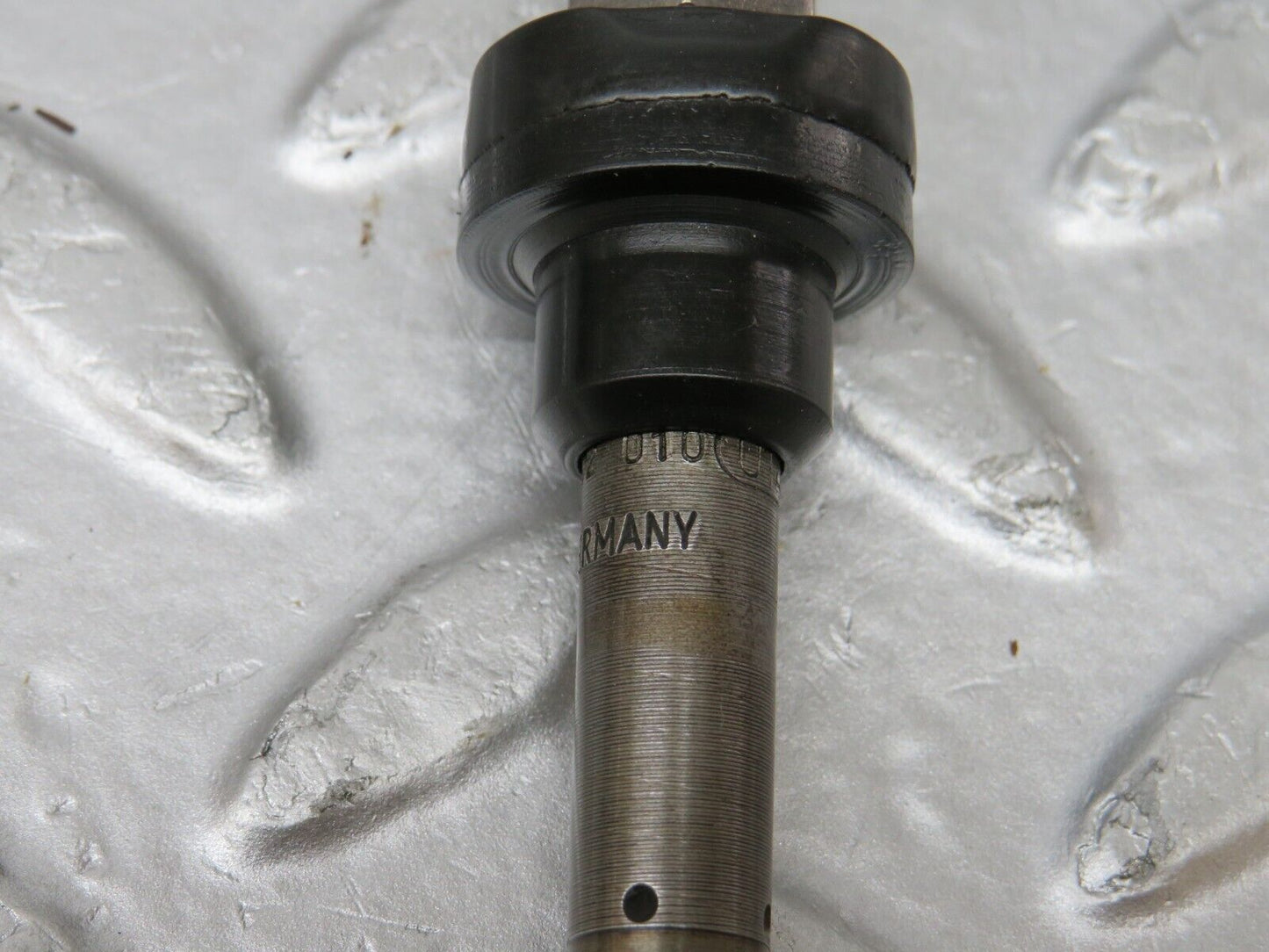 33684 Mercedes-Benz W201 190E 2.0L Fuel Injector Bosch 0437502010