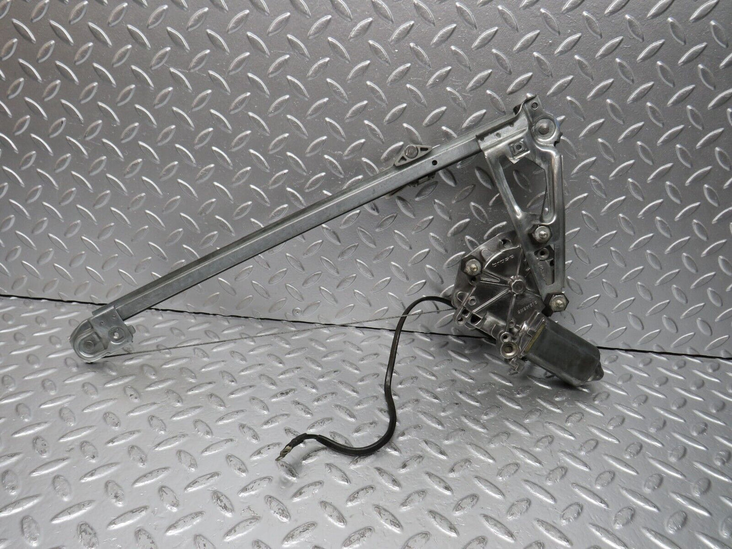 31194 Mercedes-Benz S124 220TE Rear Right Window Regulator & Motor 774.30016/28