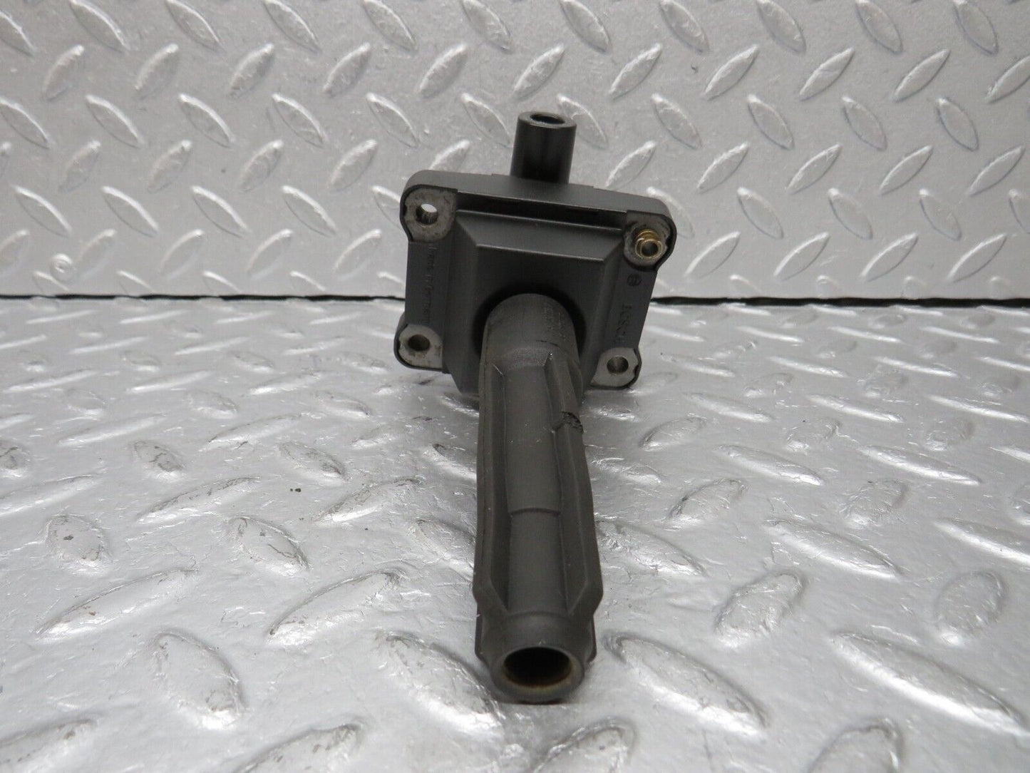 38081 Mercedes-Benz A124 320E Cabriolet Ignition Coil 0221506444 0001587003