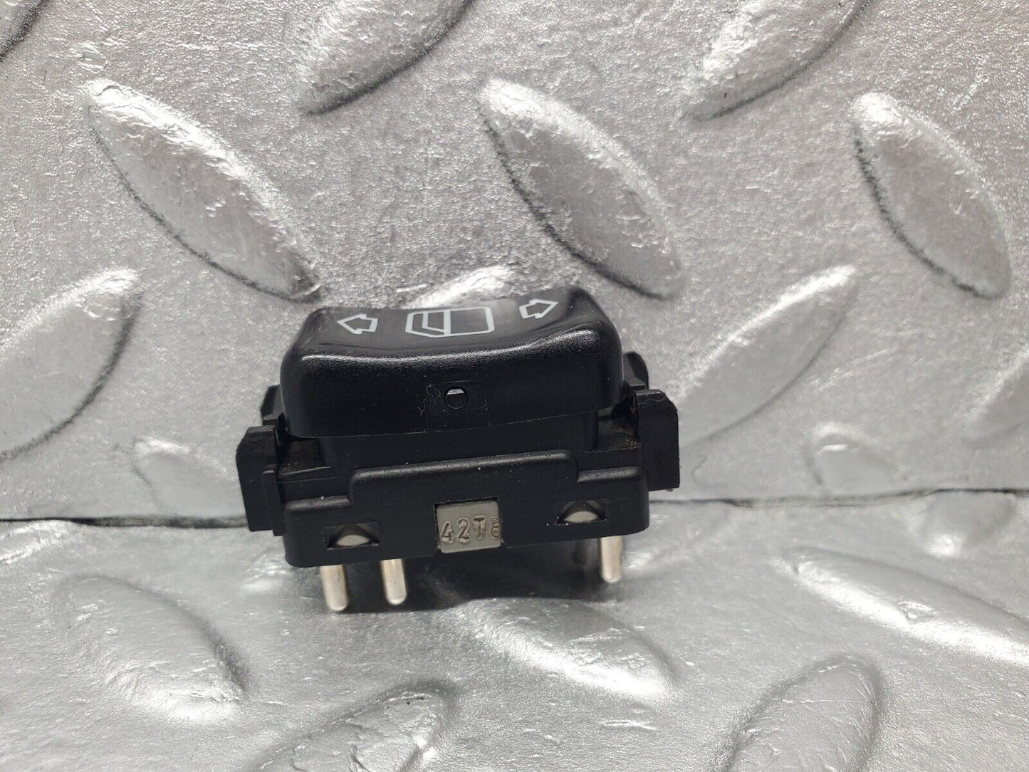 46930 Mercedes-Benz R129 320SL Coupe Right Door Window Switch 1298201410