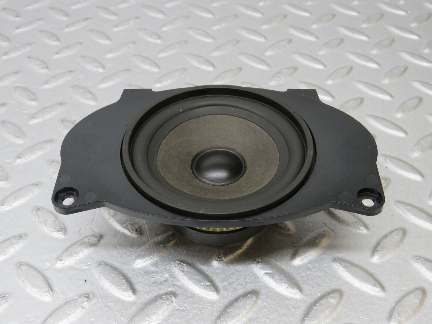 36137 Mercedes-Benz W126 420SE Front Speaker 0008205102