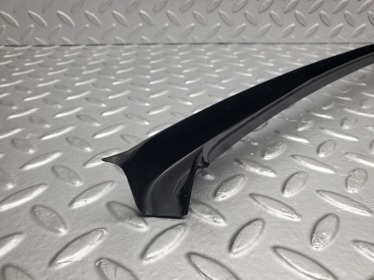 46252 Mercedes-Benz W124 280E Rear Right Door Window Frame Trim 1247350271