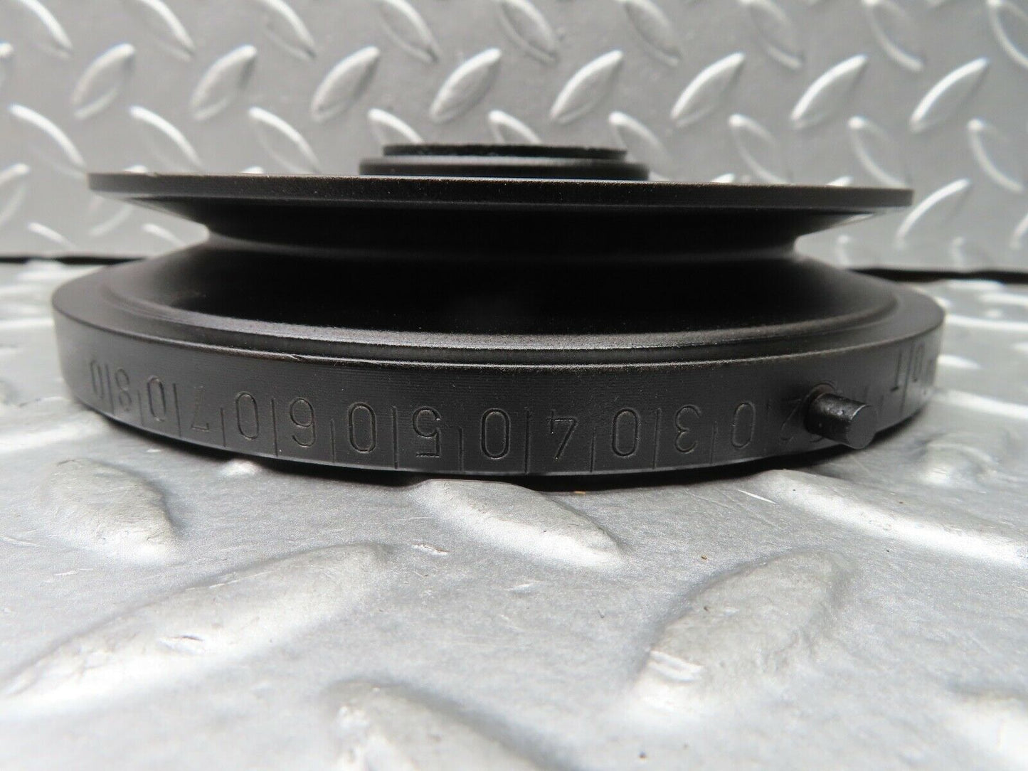 21286 Mercedes-Benz W123 230E Crankshaft Vibration Damper Pulley 1020300503