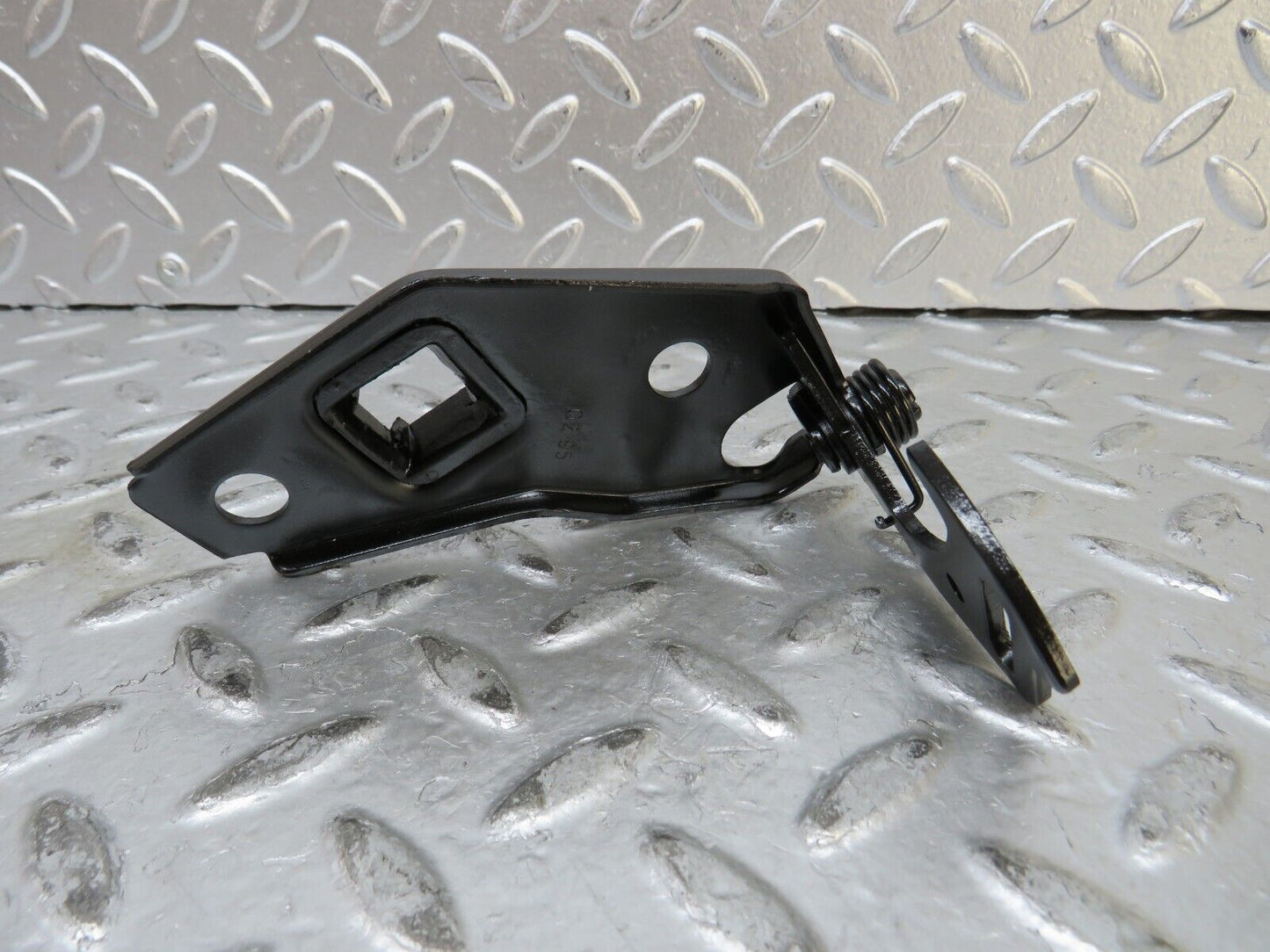 27692 Mercedes-Benz S124 300TE Wagon Bonnet Release Latch 1248800360