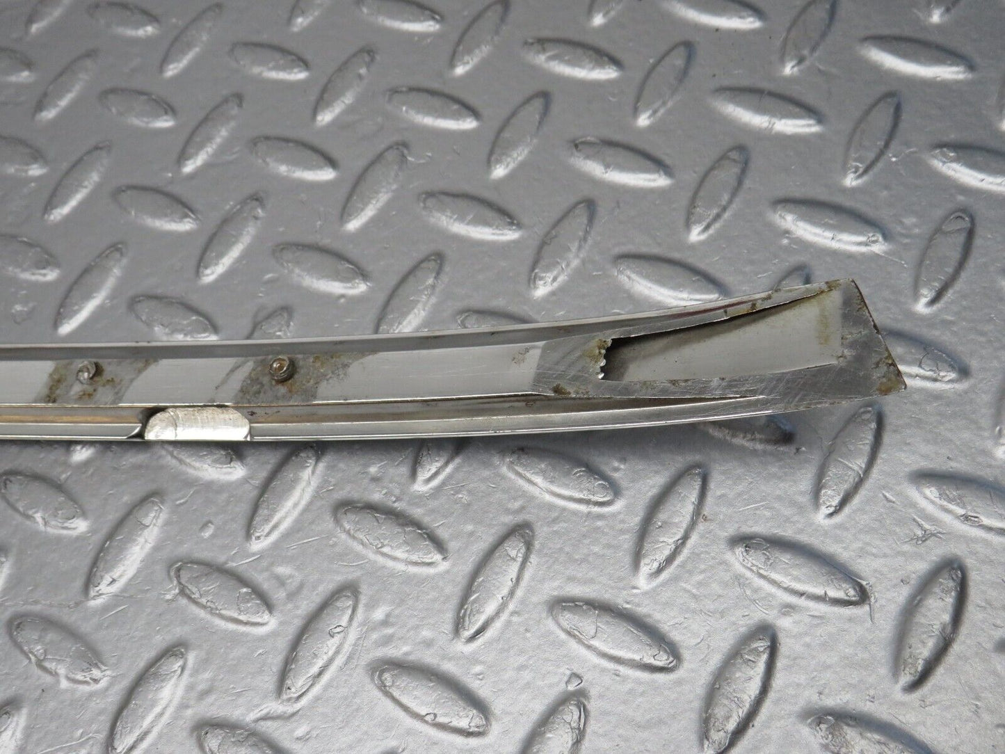 39853 Mercedes-Benz R107 350SL Hardtop Roof Chrome Right Side