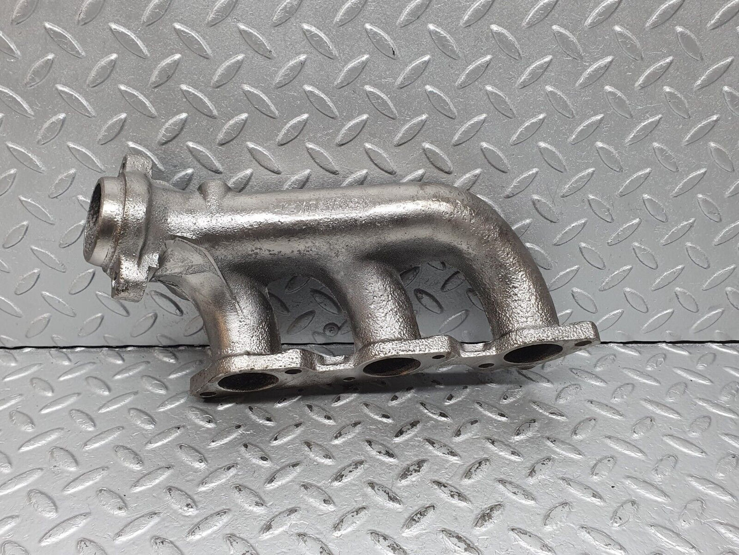 41201 Mercedes-Benz W126 300SE Exhaust Manifold Cylinder 1-3 1031421502