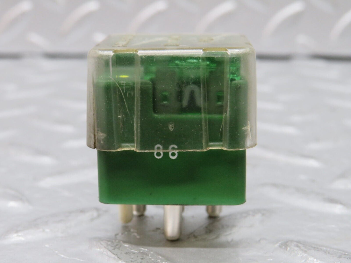 29976 Mercedes-Benz C124 320CE Coupe Overload Relay 0005421881